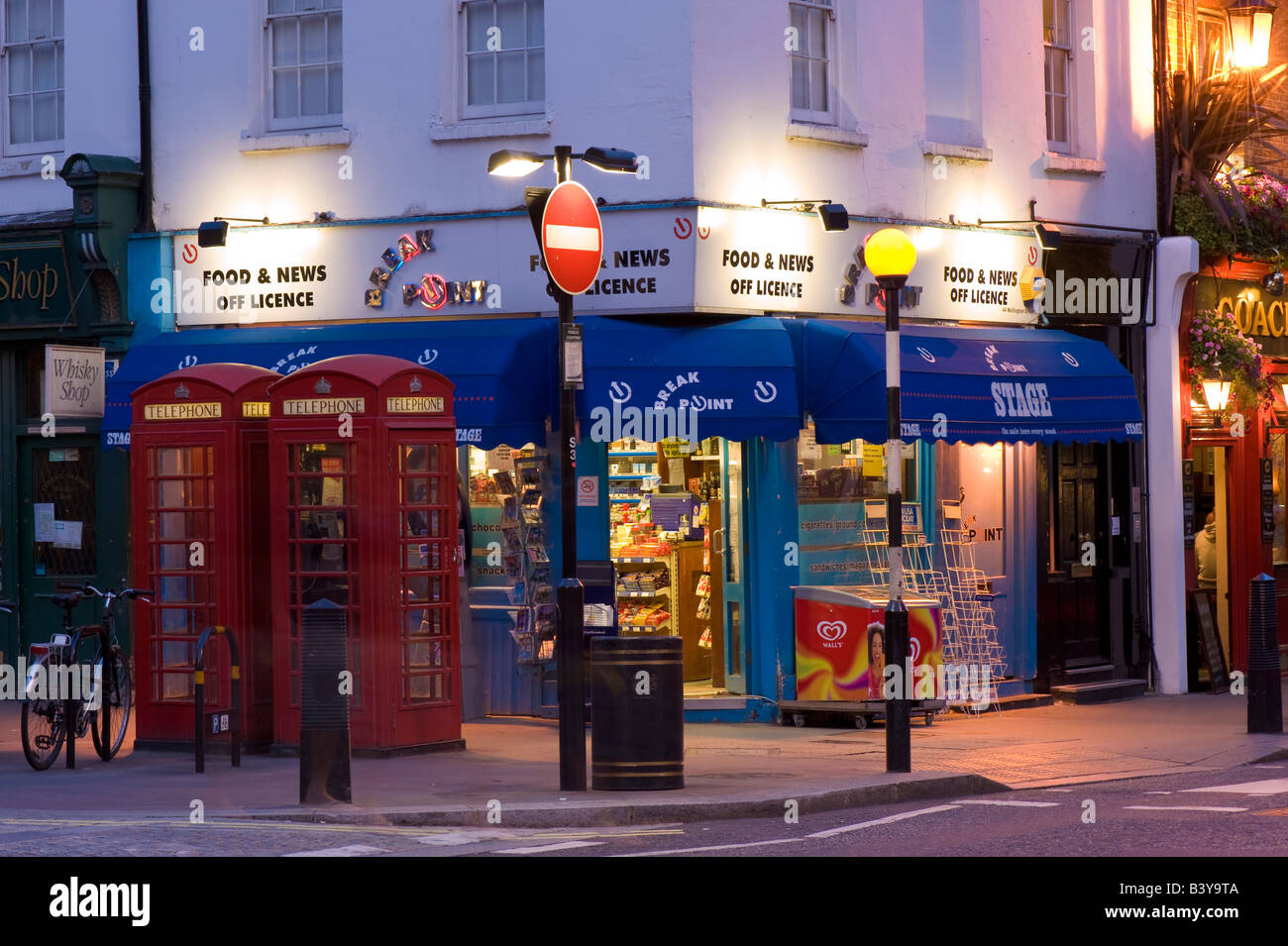 Covent Garden in der Dämmerung London Vereinigtes Königreich Stockfoto