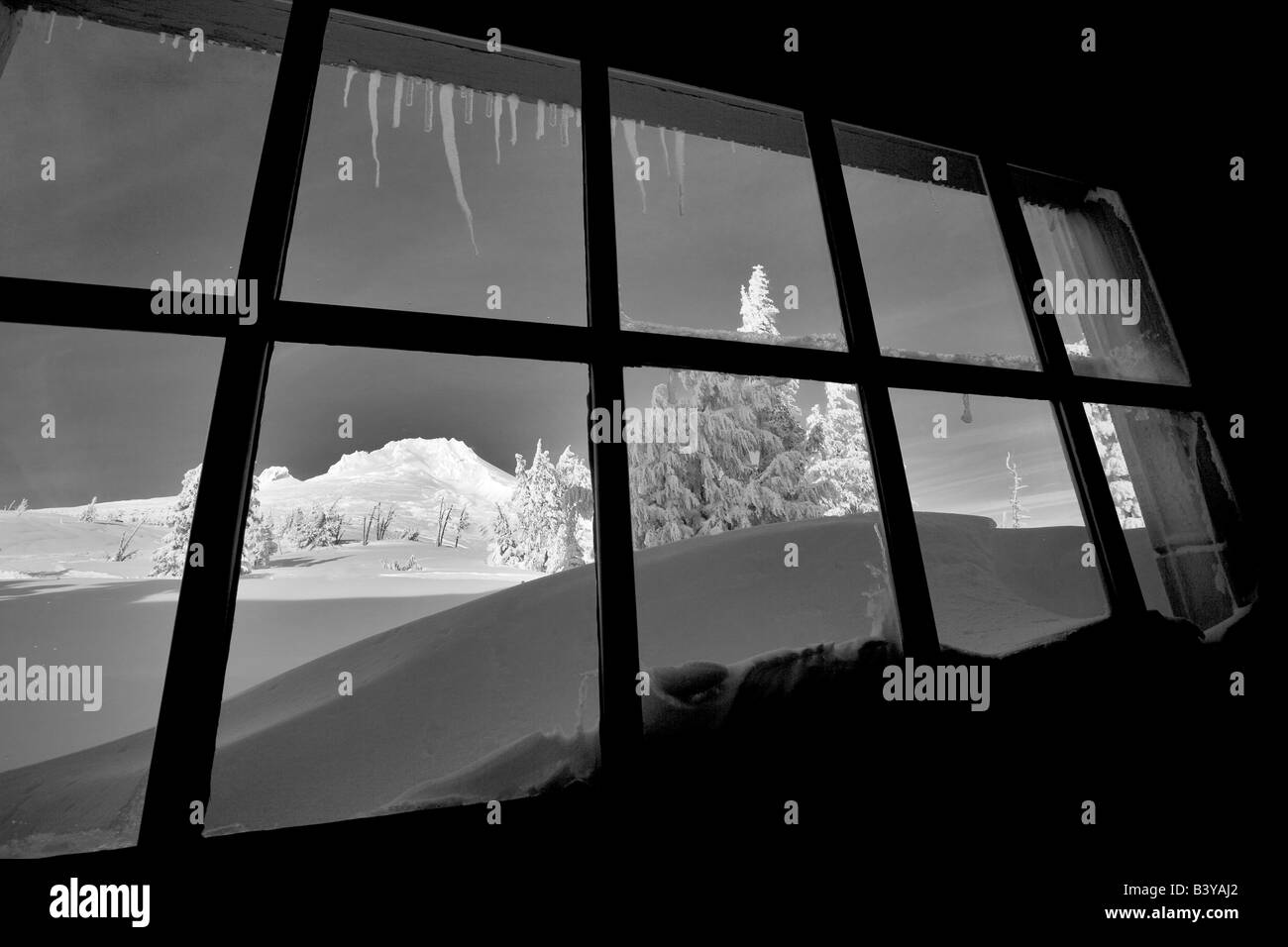 Blick aus Fenster von Timberline Lodge mit Mt. Hood Oregon Stockfoto