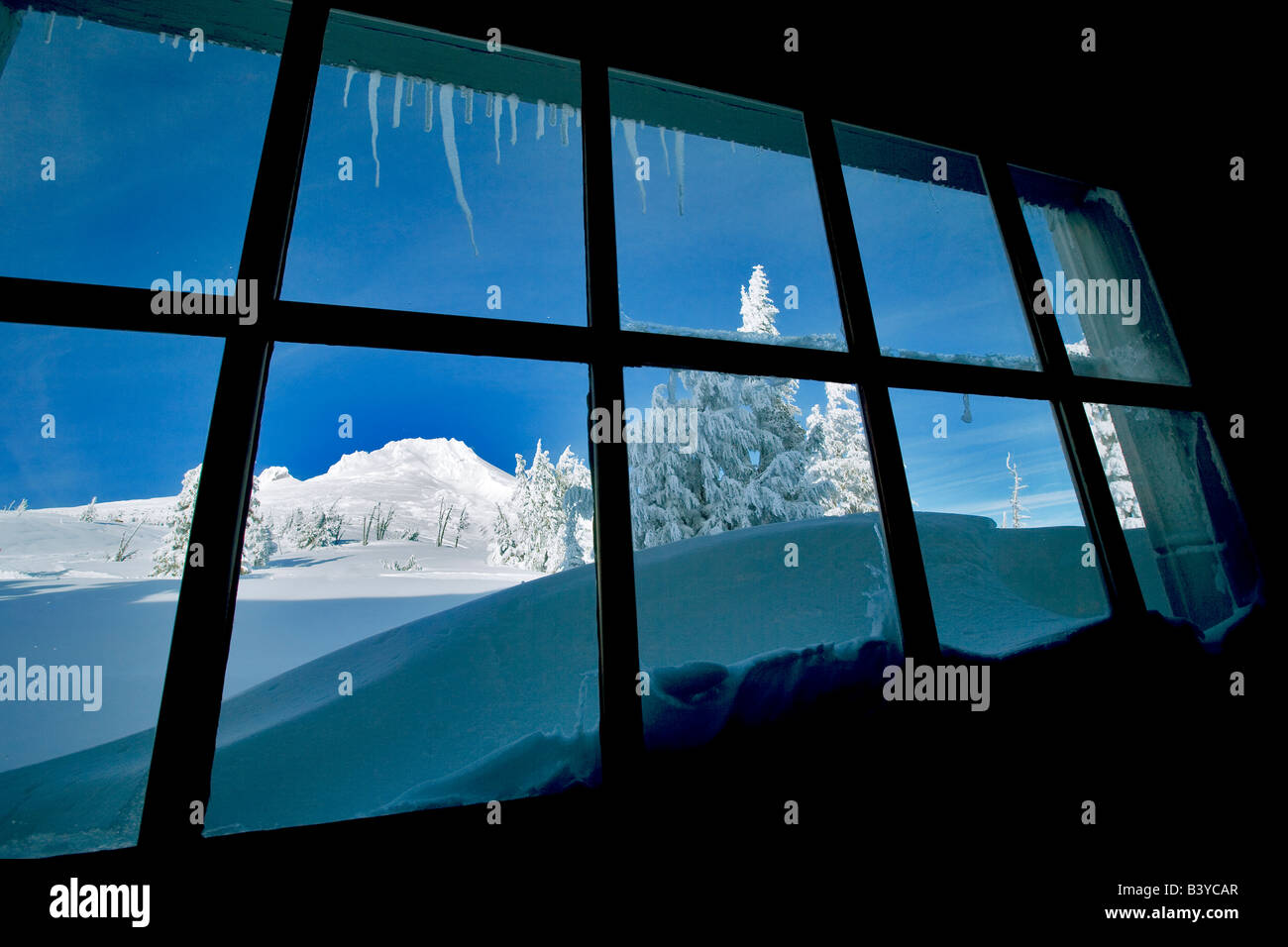 Blick aus Fenster von Timberline Lodge mit Mt. Hood Oregon Stockfoto