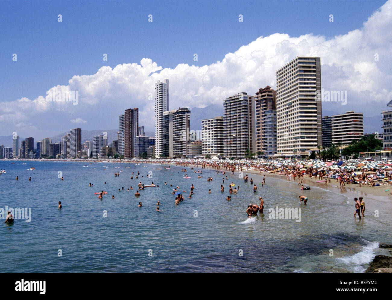 Geographie/Reise, Spanien, Costa Blanca, Benidrom Bay, Baden, Hotel Wolkenkratzer, Strand, Urlaub, Urlaub, Urlaub, Urlaub, Sommer, Meer, mittelmeer, Europa, Stockfoto
