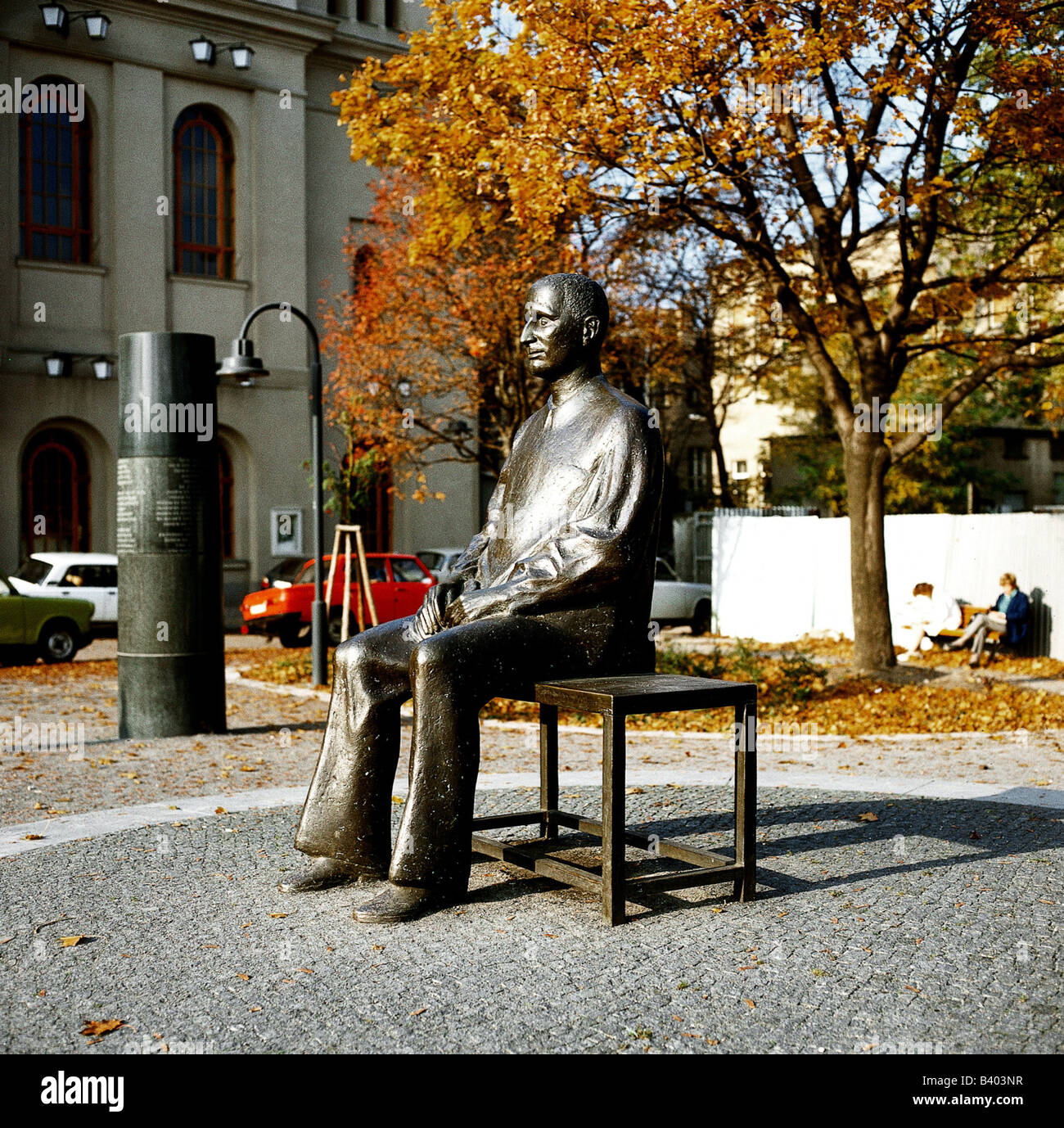 Brecht, Bertold, 10.2.1898 - 14.8.1956, deutscher Autor/Schriftsteller, Statue, Berlin, Deutschland, Stockfoto