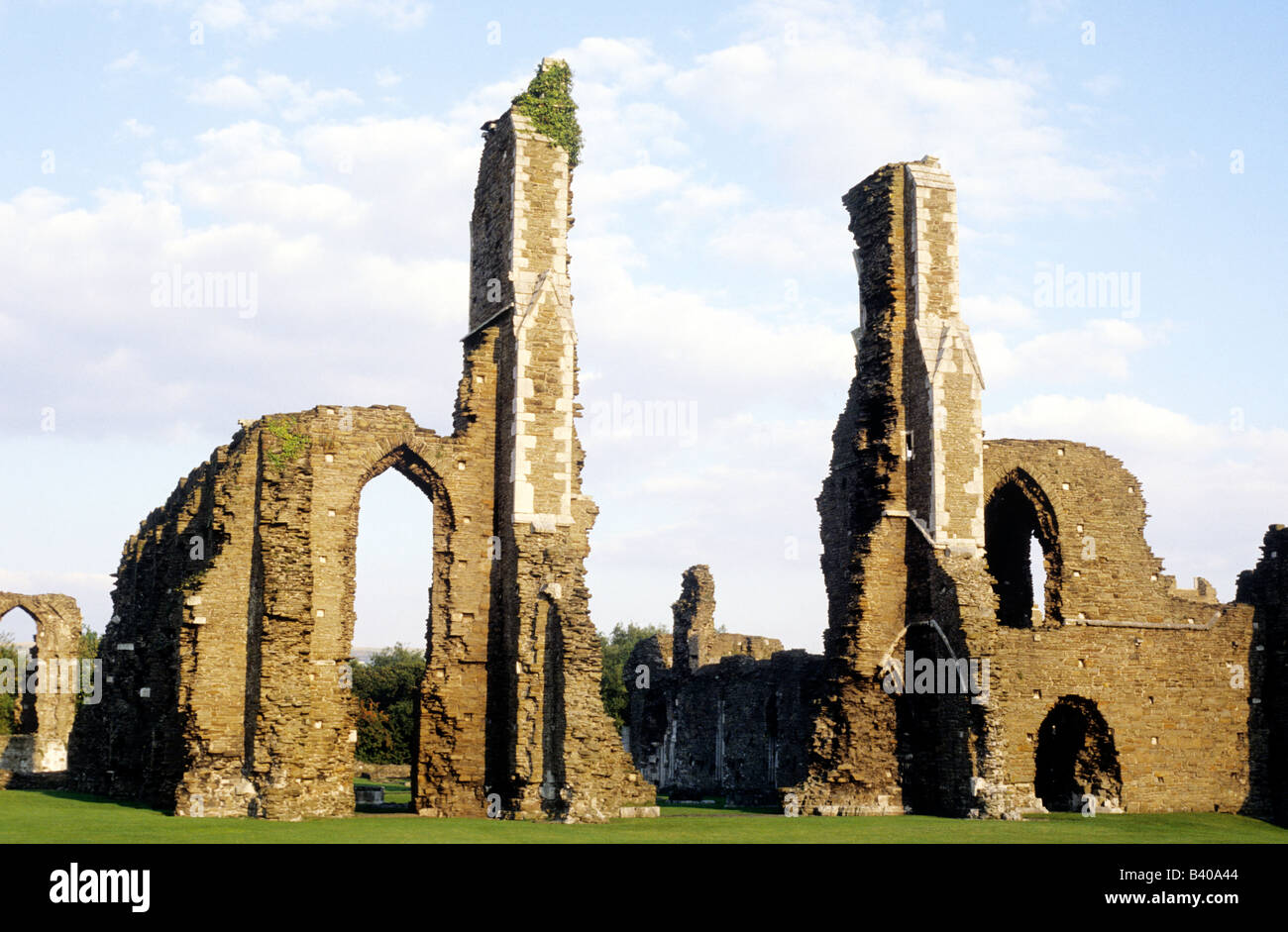 Neath Glamorgan Wales mittelalterlichen Ruinen der Abtei beherbergt Klosterarchitektur Kloster UK Welsh religiösen Haus Abteien Stockfoto