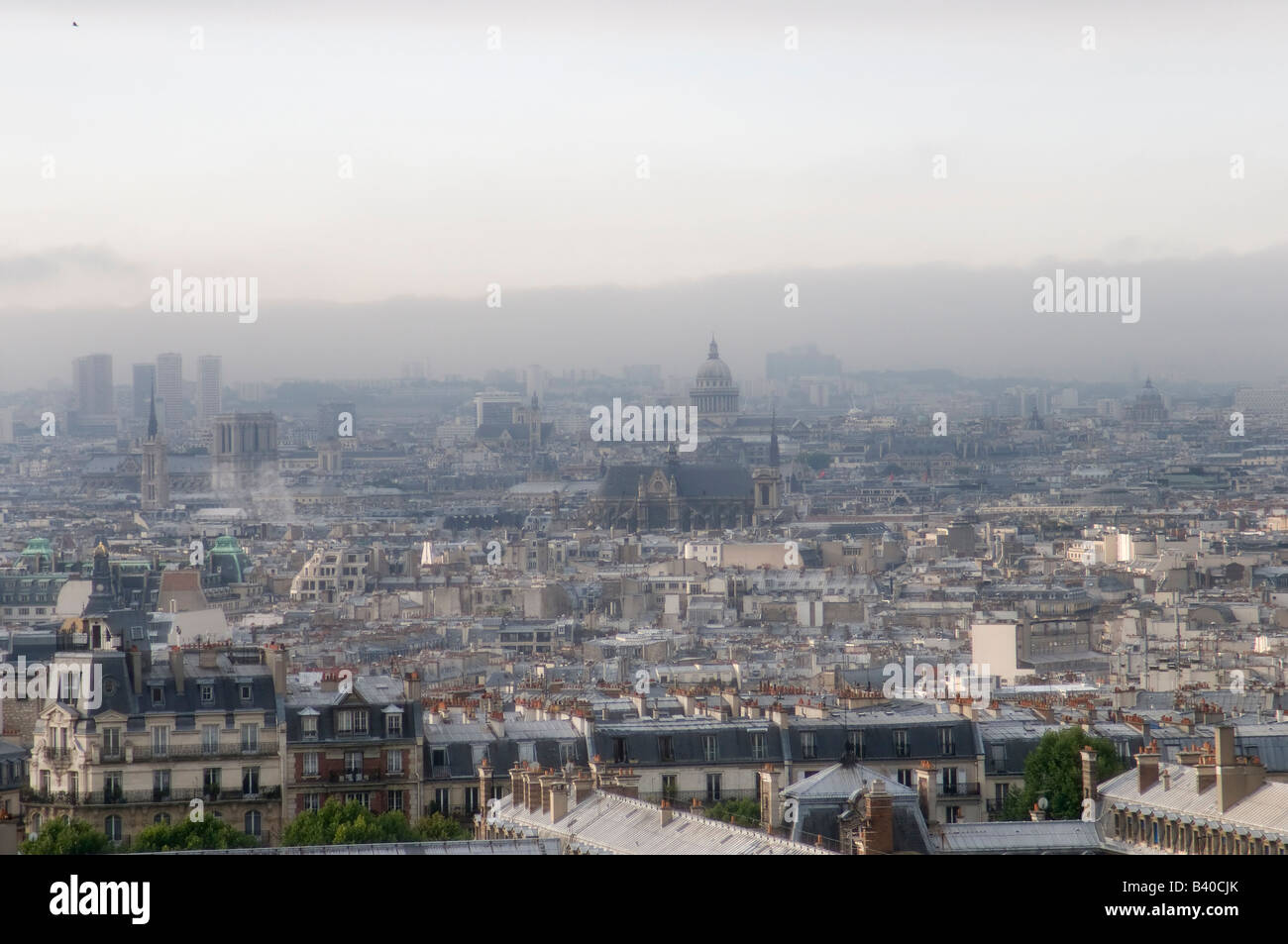 Ein Panoramablick auf Paris vom Montmartre Hügel Stockfoto Ein Panoramablick auf Paris vom Montmartre Hügel Stockfoto
