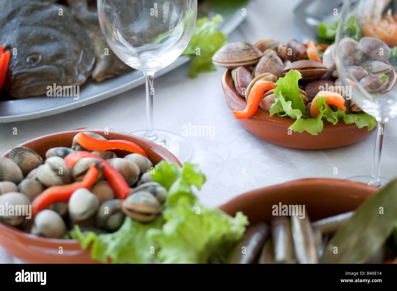 einige frische Meeresfrüchte mit Gemüse bereit, Kochen Stockfoto