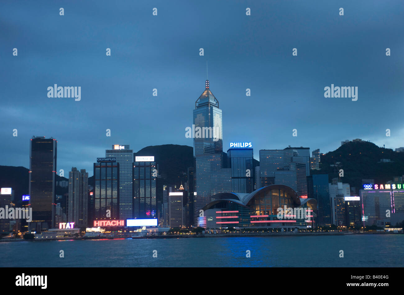 Hong Kong Skyline bei Nacht in Hong Kong Stockfoto