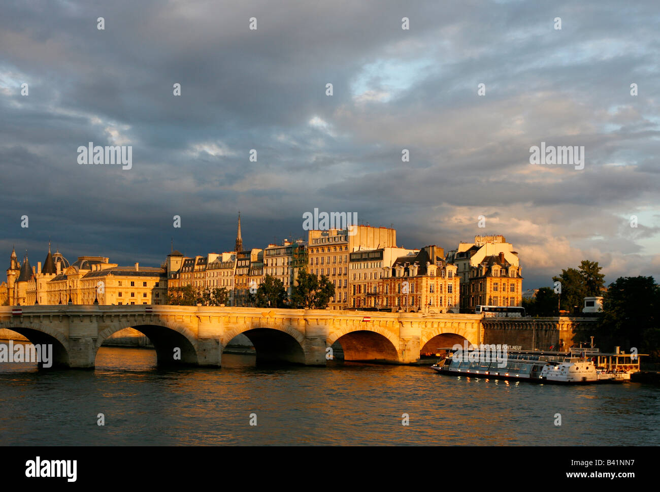 Pont Neuf und der Île De La Cité Paris Frankreich Stockfoto