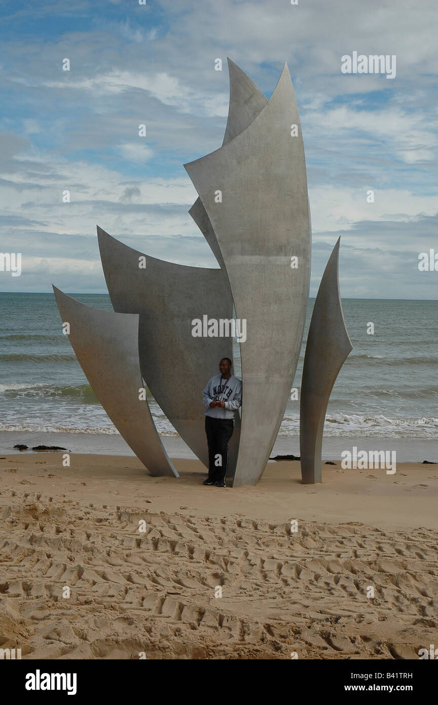 "Braves" Denkmal in Saint-Laurent-Sur-Mer, entworfen von dem Künstler Anilore Banon im Speicher der alliierten Soldaten Tapferkeit Stockfoto