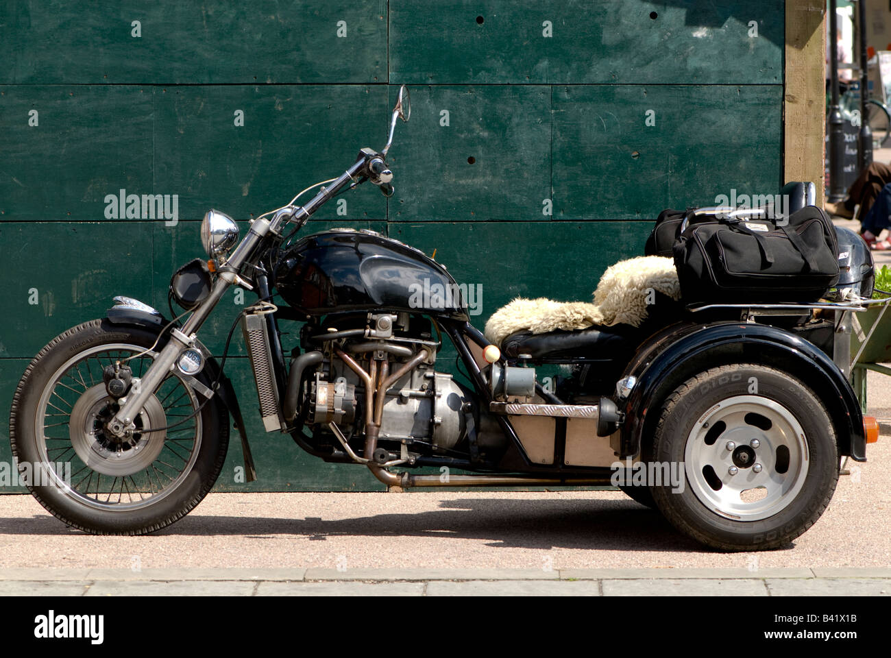 Benutzerdefinierte gebaute Motorrad auf drei Rädern Stockfoto