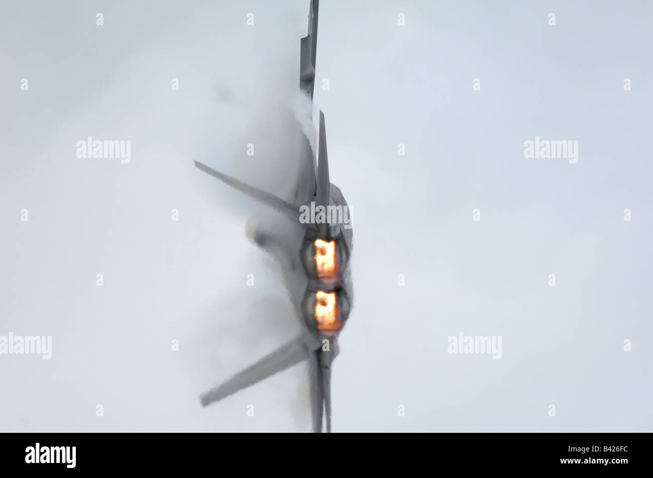 Moderne und Stealth-amerikanische Kampfjet F-22A Raptor drehen - Arctic Thunder Airshow 2008 - Anchorage - Alaska - USA Stockfoto