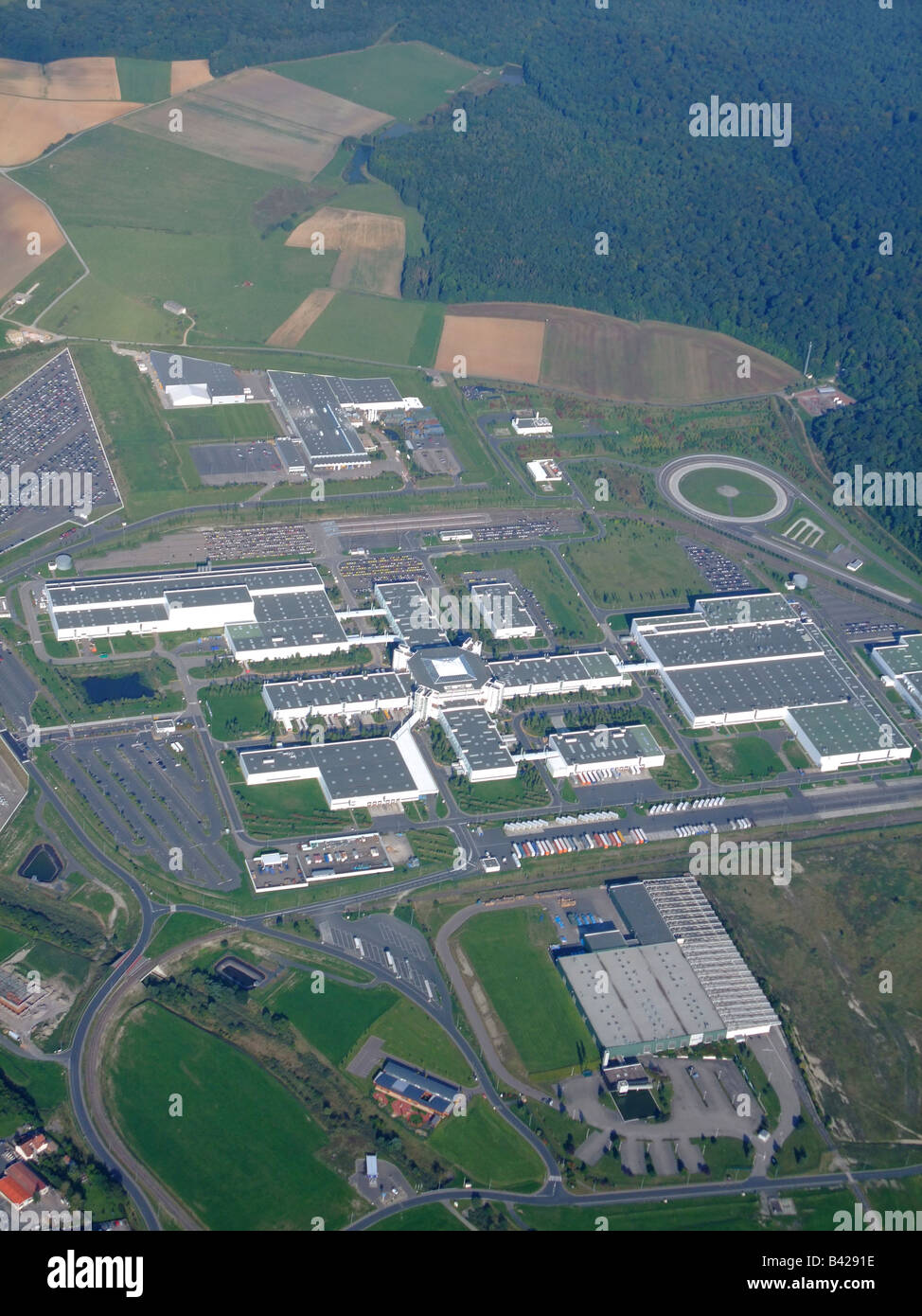 Luftaufnahme der Fabrik von der berühmten Kleinwagen SMART in Hambach - Lothringen - Frankreich - Europa Stockfoto