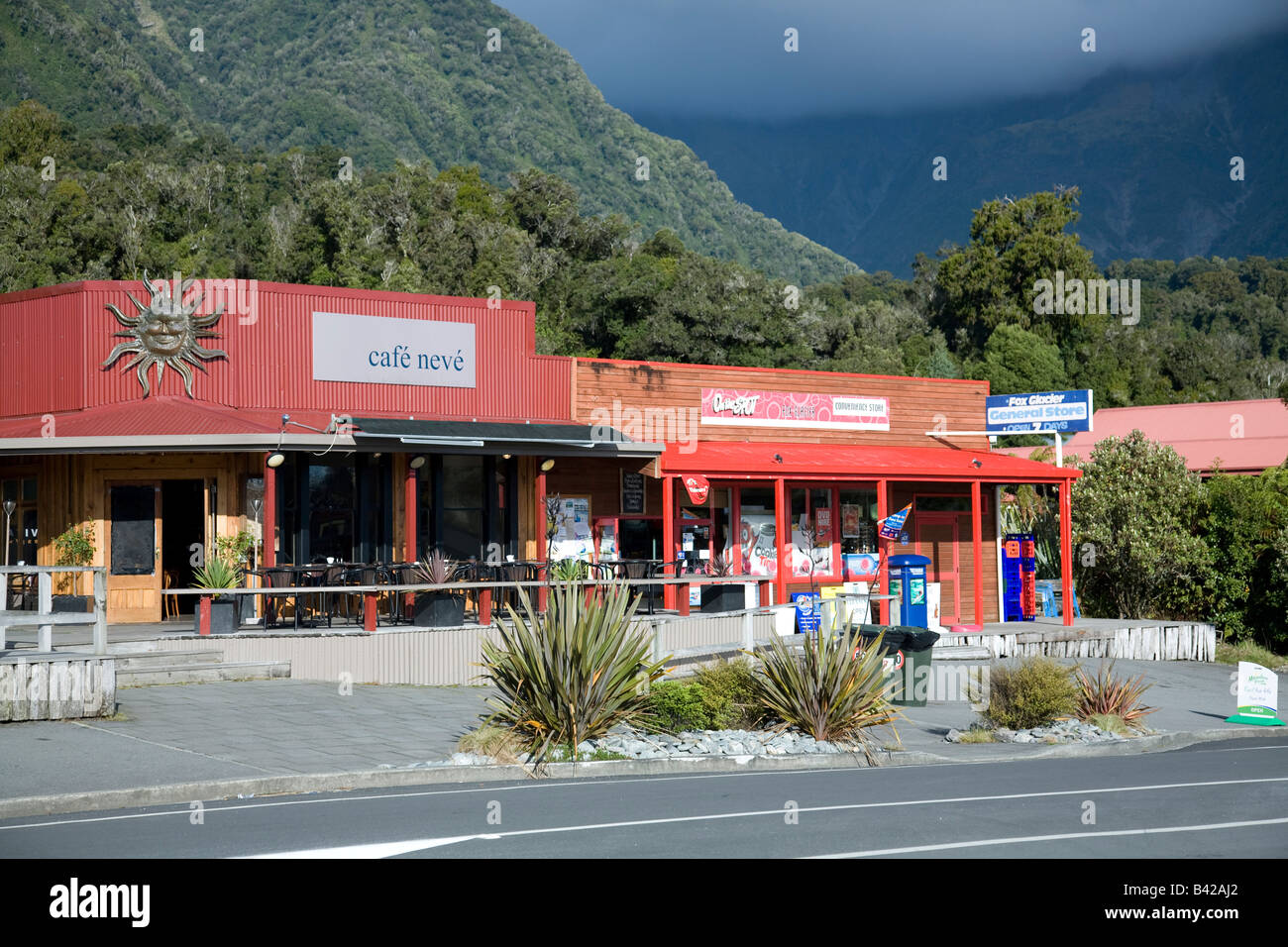 Fox Glacier Township, Restaurant und Cafe Neve im Dorf, Südinsel, Neuseeland Stockfoto