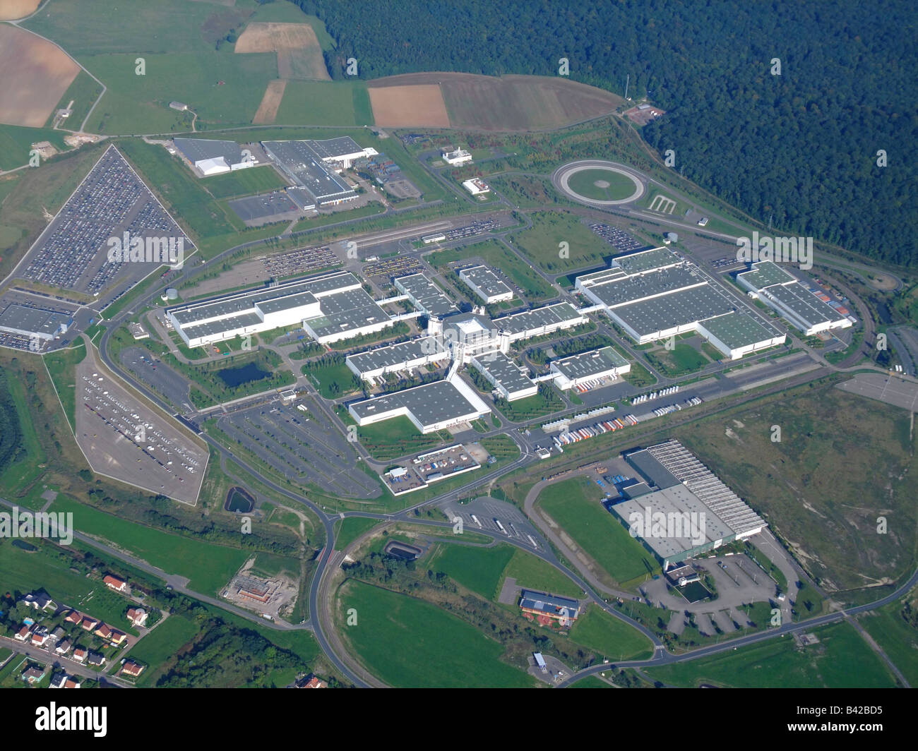 Luftaufnahme der Fabrik von der berühmten Kleinwagen SMART in Hambach - Lothringen - Frankreich - Europa Stockfoto