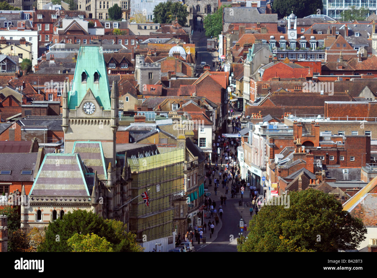 Winchester High Street von einem hohen Aussichtspunkt, England Stockfoto
