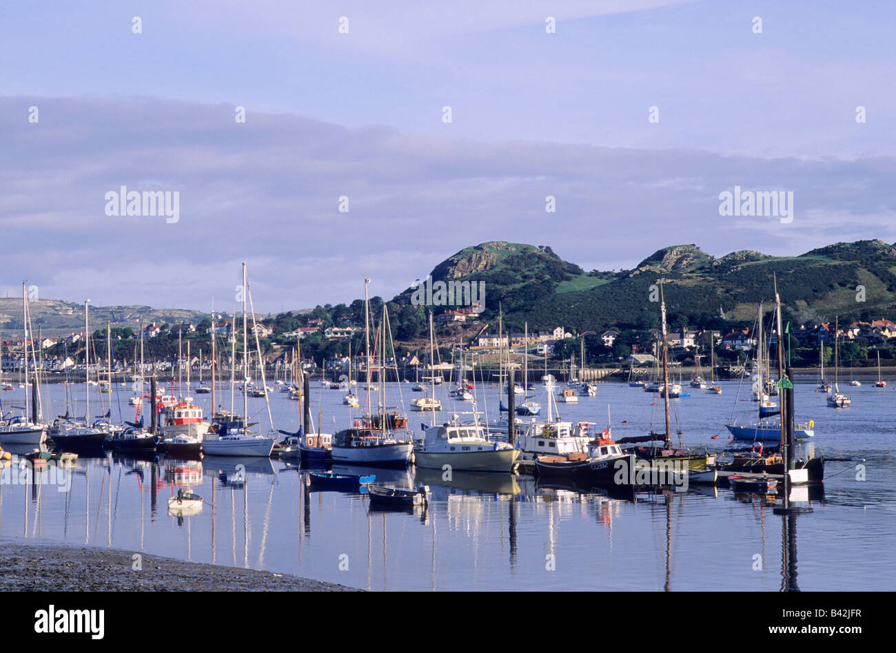 Flusses Conwy Mündung Conway Wales Schiffe Boote Schiffe walisischen Küste Küstenlandschaft UK Reiselandschaft Stockfoto