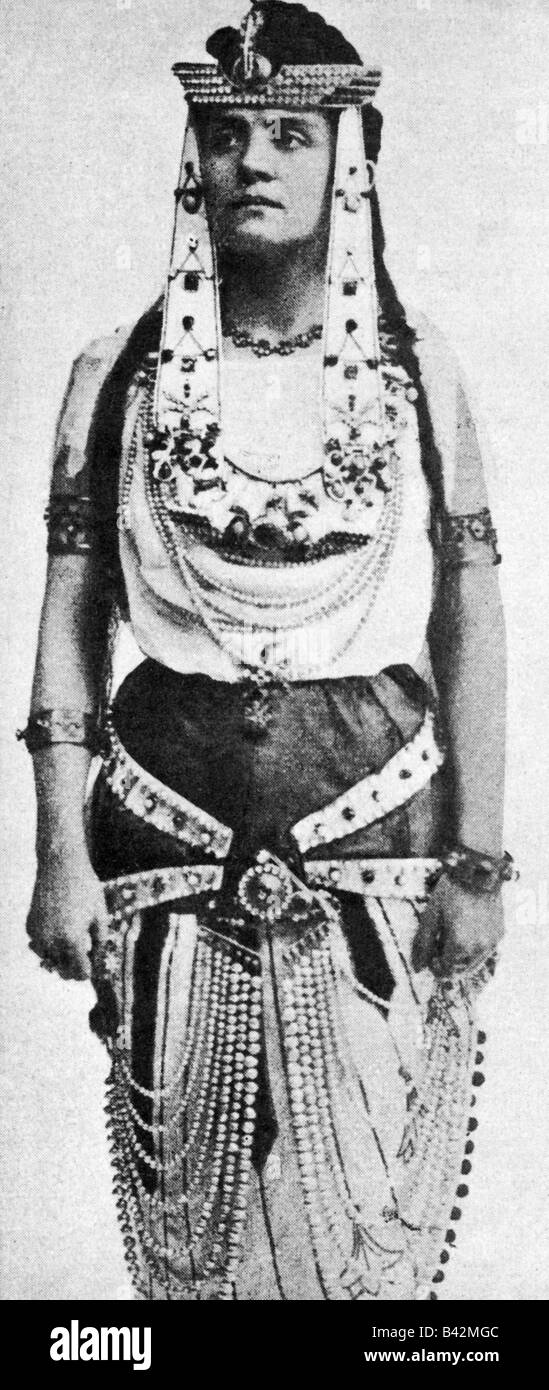 Duse, Eleonora, 3.10.1858 - 21.4.1924, italienische Schauspielerin, halbe Länge, Cleopatra spielend, Ende des 19. Jahrhunderts, Stockfoto
