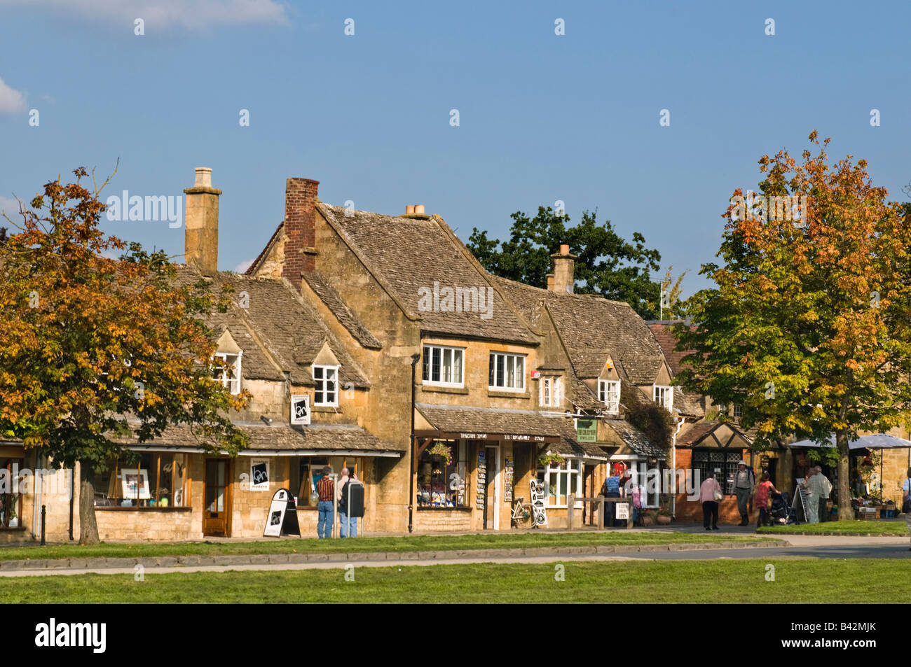 Überblick über den Dorfanger von Broadway in den Cotswolds Stockfoto