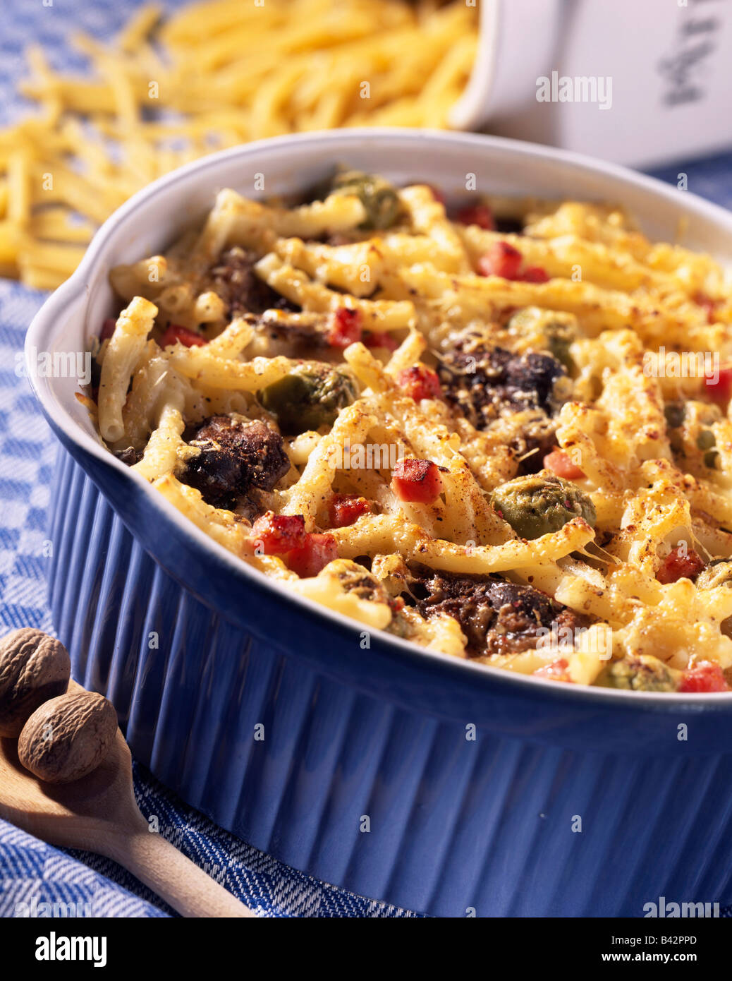 Macaronis und Pilz-gratin Stockfoto