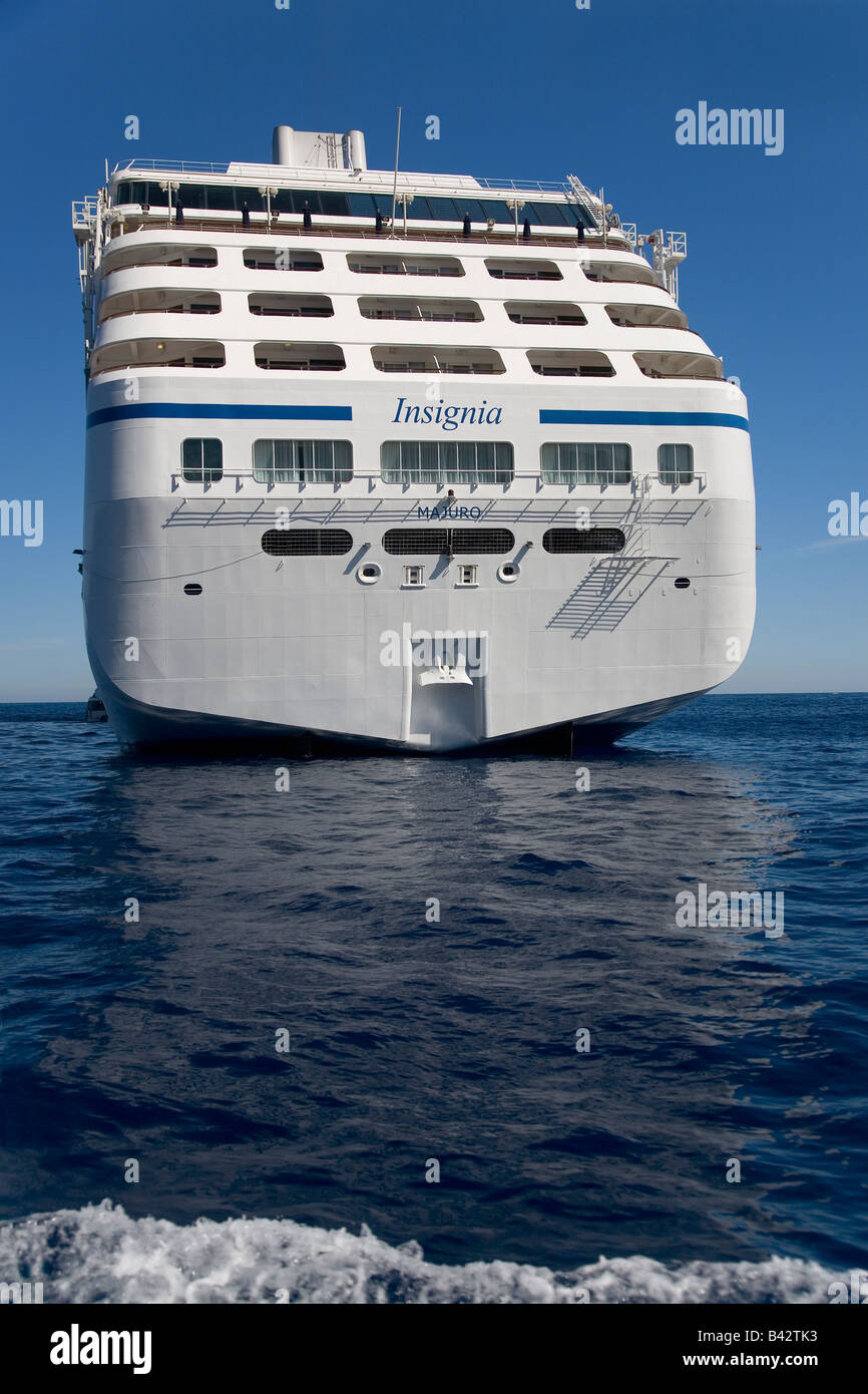 Blick auf das Wasser des Insignia Oceania Cruise ship Stockfoto