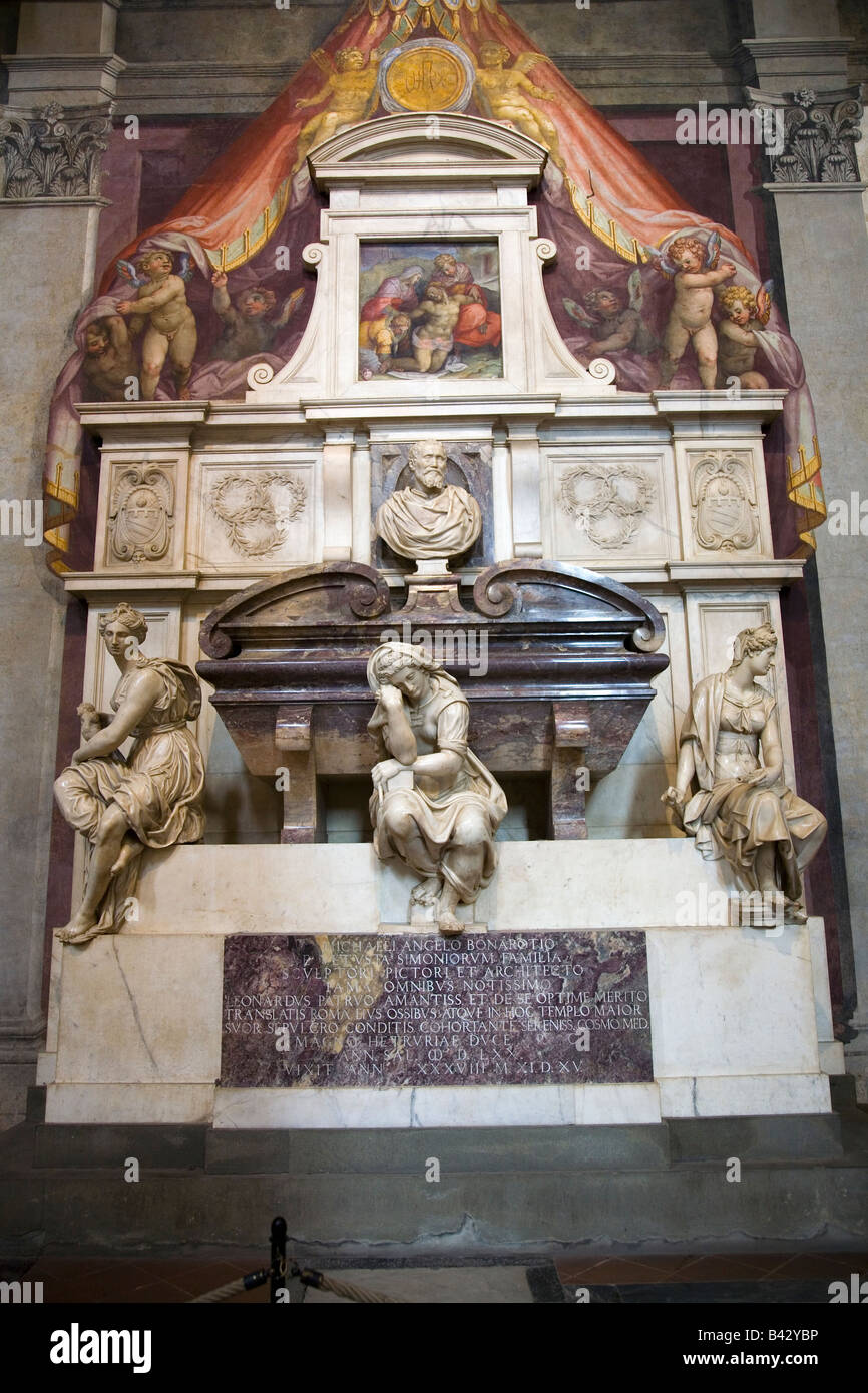 Grab von Michelangelo di Lodovico Buonarroti Simoni in der Basilika von Santa Croce, Florenz, Italien, Europa Stockfoto
