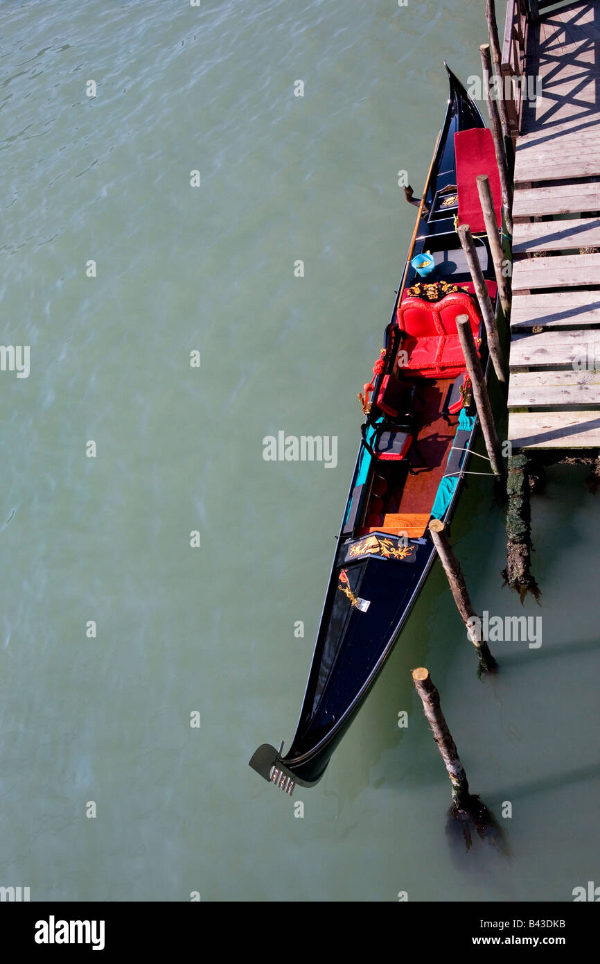 Gondalas vor Anker am Canal Grande-Venedig-Italien Stockfoto