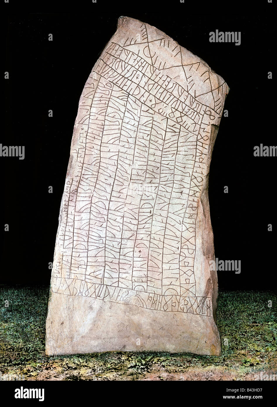 Eon/Vorgeschichte, Runen, Runenstein von Rök, längste Runeninschrift der Welt, Schweden, 9. Jahrhundert n. Chr., Stockfoto