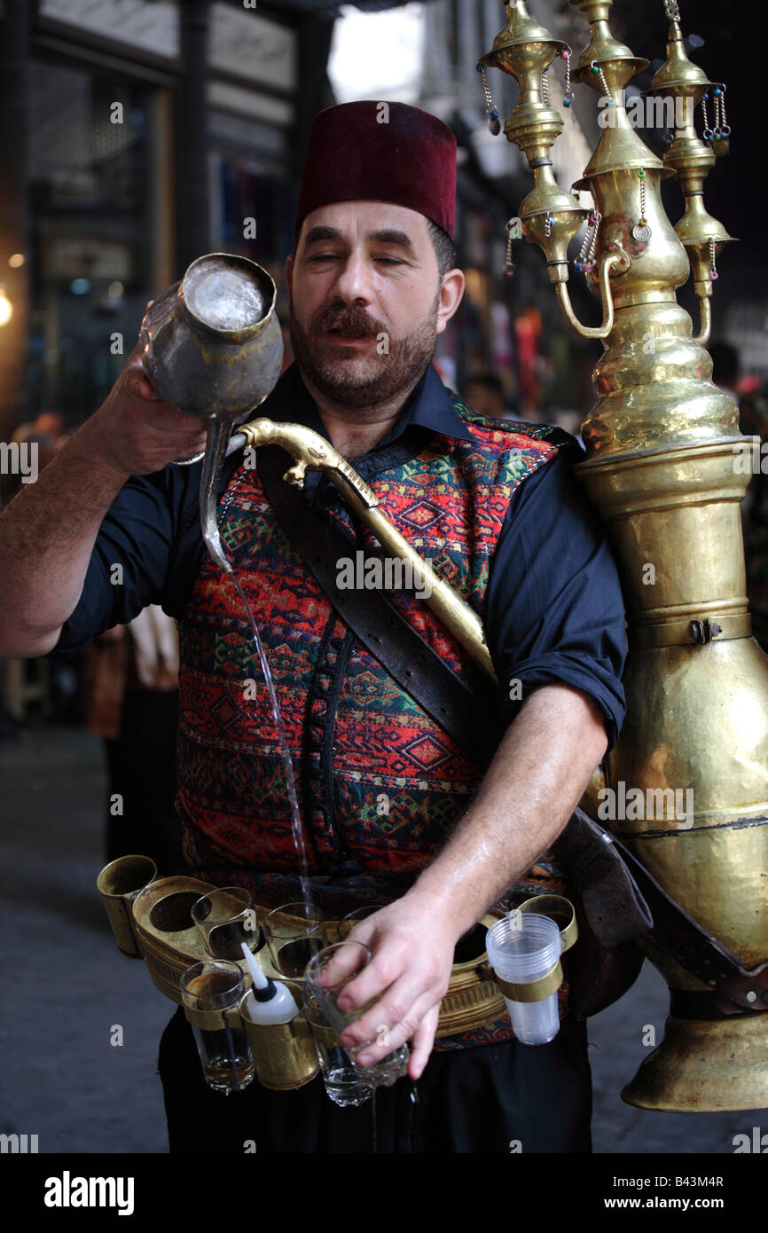 Traditionelle Wasser-Verkäufer in Damaskus, Syrien Stockfoto