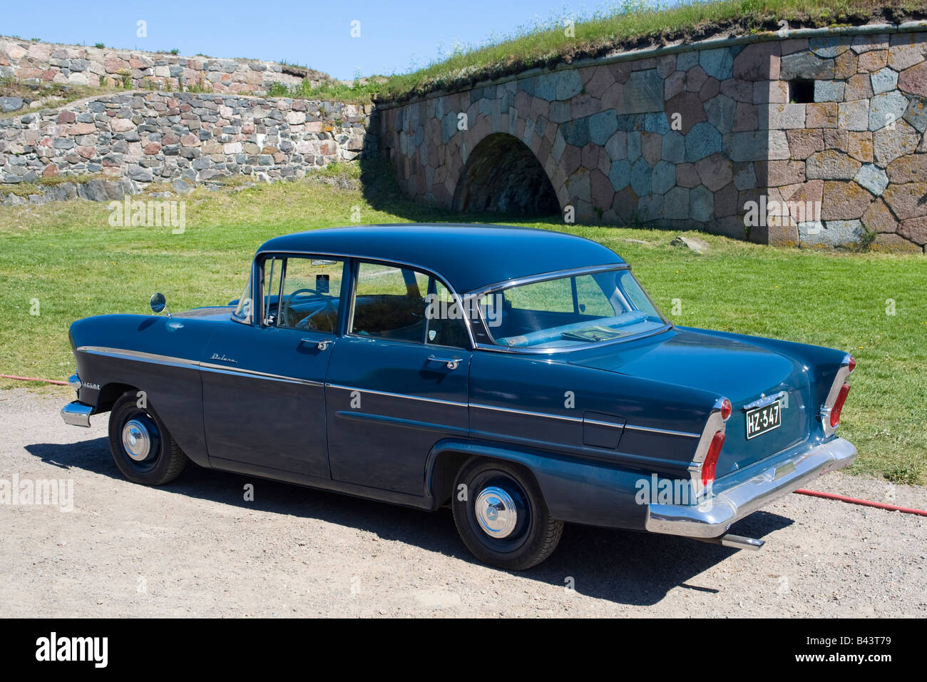 Vauxhall Victor F Series II Auto, geparkt in Inselfestung Suomenlinna, in der Nähe von Helsinki, Finnland Stockfoto