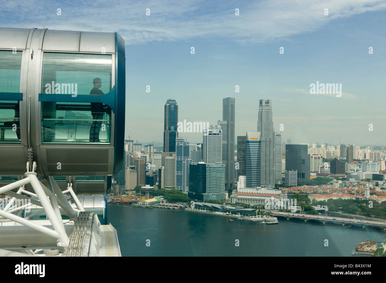 Asien-Singapur-Skyline betrachtet von Himmel Fahrt Stockfoto