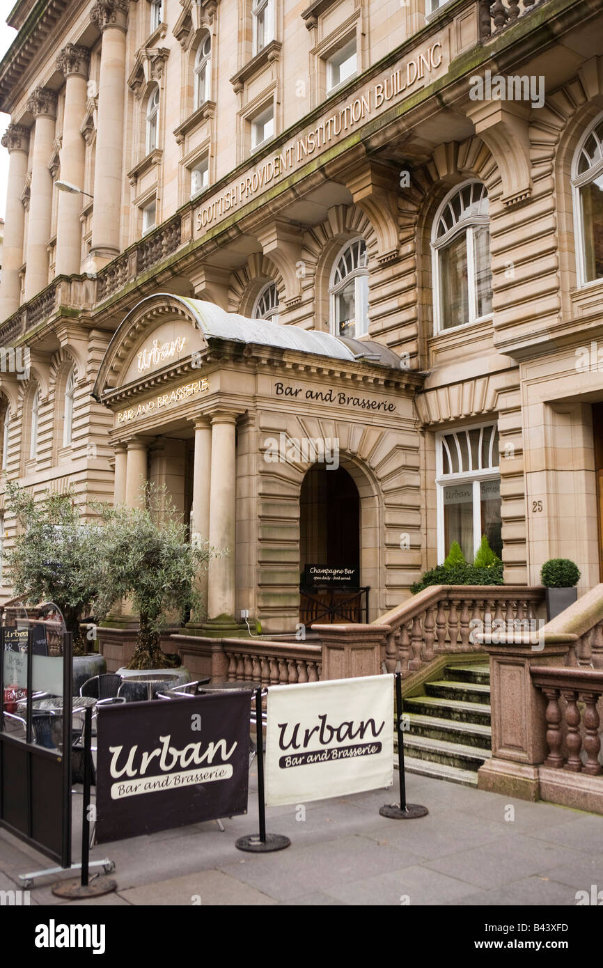 UK Schottland Glasgow St Vincent Street Urban Bar Brasserie im ehemaligen Scottish Provident