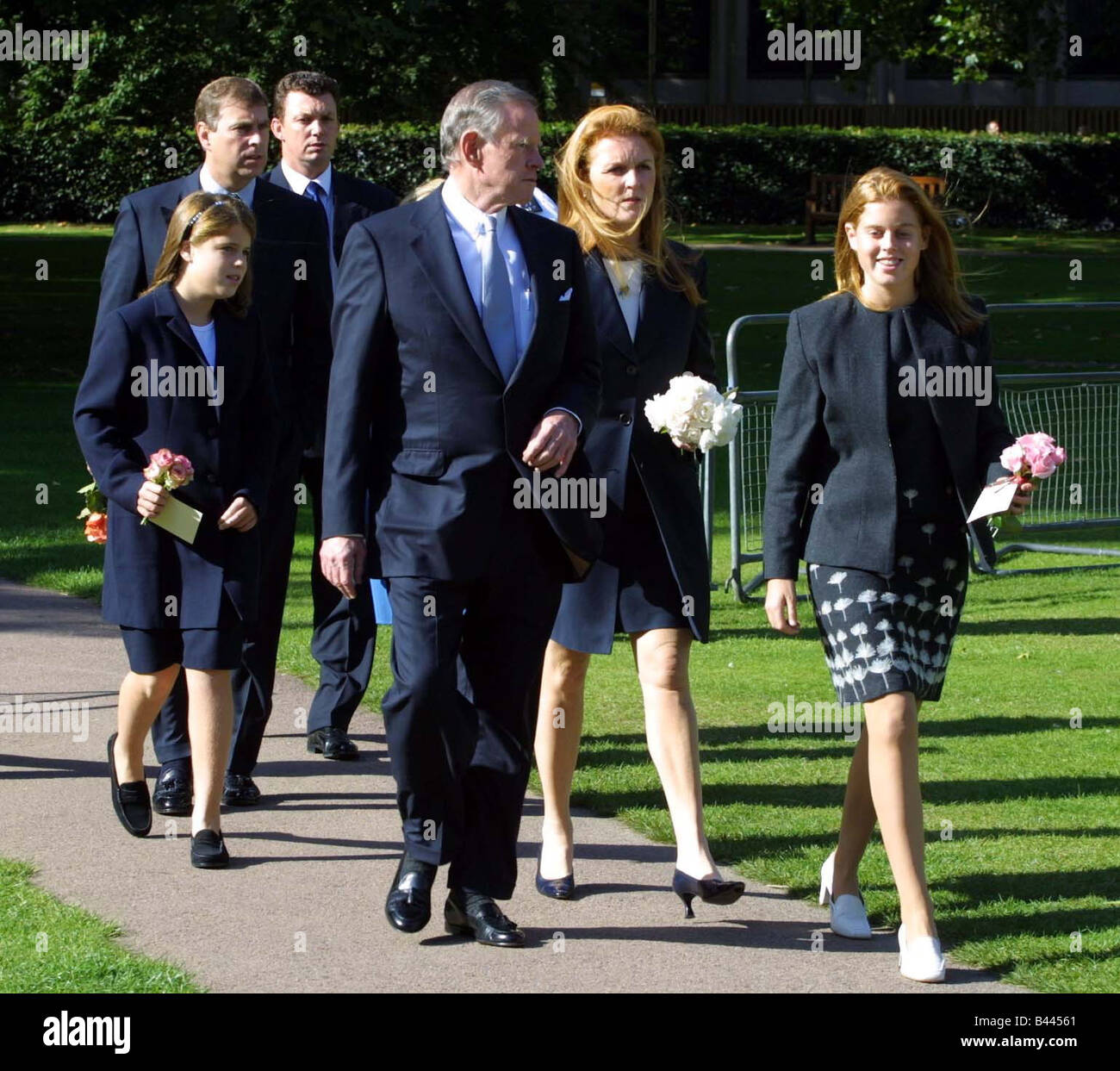 Herzog und Herzogin von York September 2001 Prinz Andrew Sarah Ferguson und ihre Kinder Prinzessin Beatrice Fürsten Eugenie Stockfoto