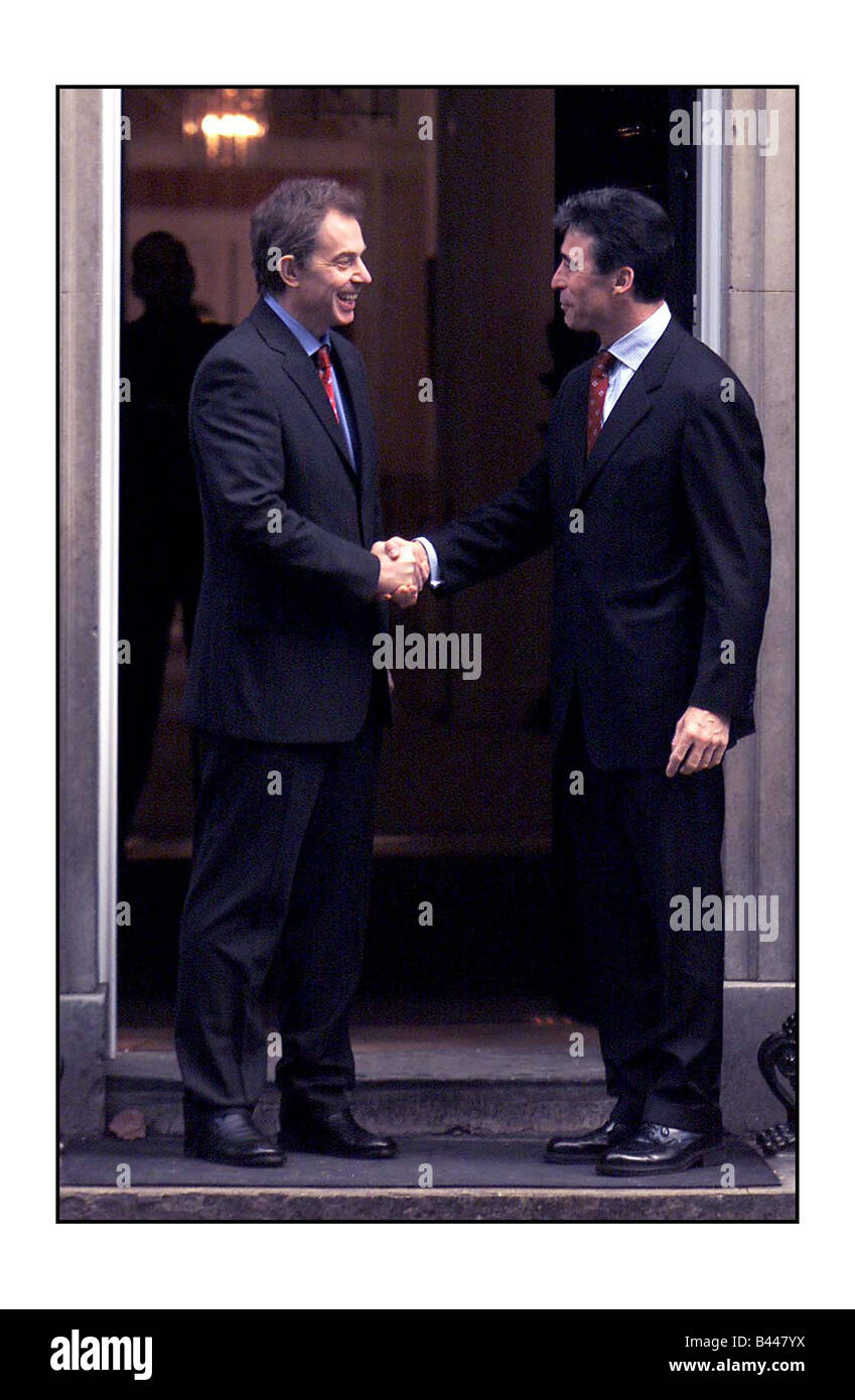 Tony Blair PM Dezember 2002 mit der dänische Ministerpräsident Anders Fogh Rasmussen in Downing Street No10 Stockfoto