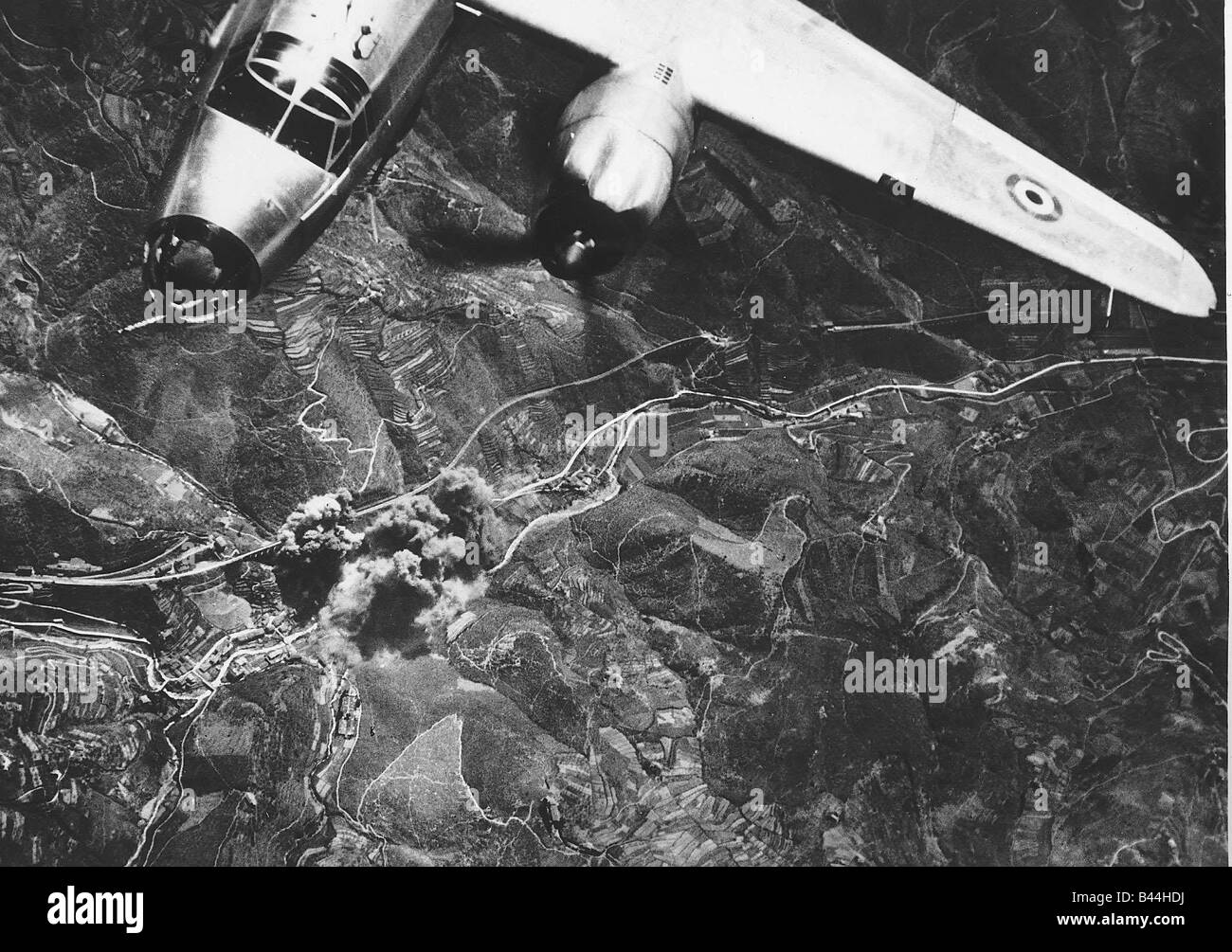 Plünderer der französischen Luftwaffe Angriffe Piteccio Viadukt in Mittelitalien schneiden die Nazi-Versorgungsleitungen bei einem WW2 Luftangriff 1944 Stockfoto