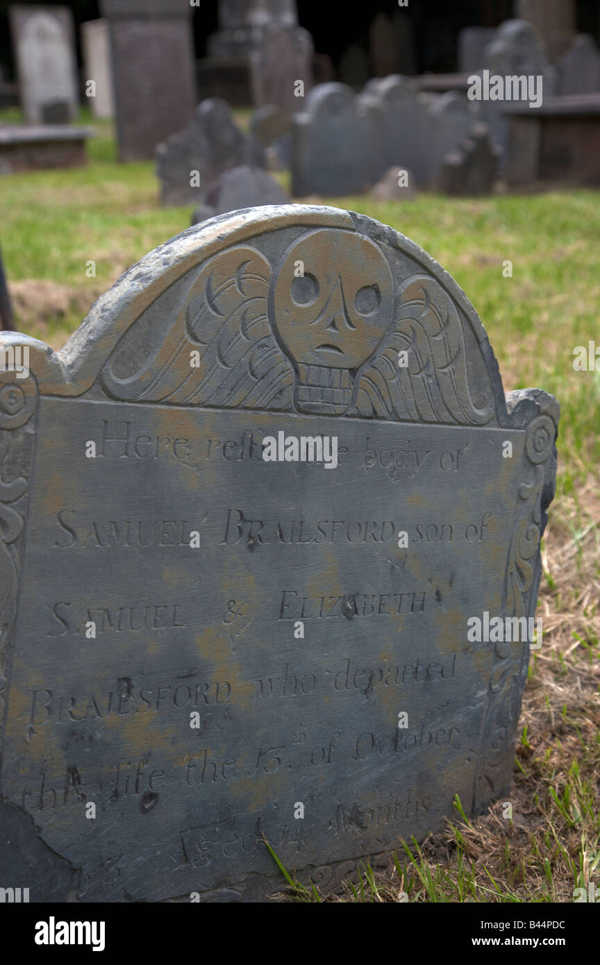 Eine Schädel Grab Marker auf dem Circular Congregational Church Cemetery in Charleston SC Charleston gegründet 1670 Stockfoto