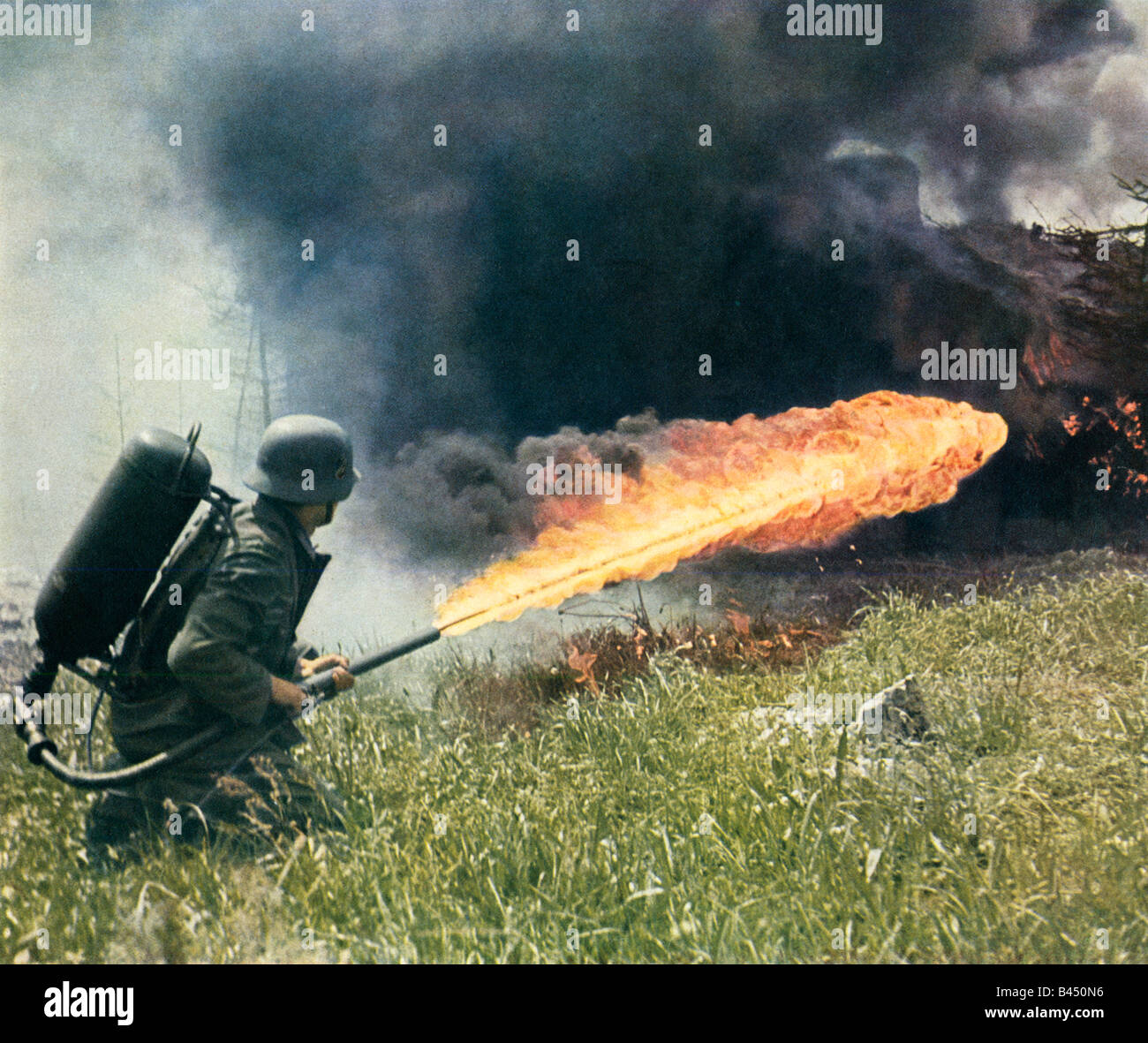 Wehrmacht Flammenwerfern deutschen Flammenwerfer Operator an der Ostfront bereits im russischen Feldzug im zweiten Weltkrieg Stockfoto