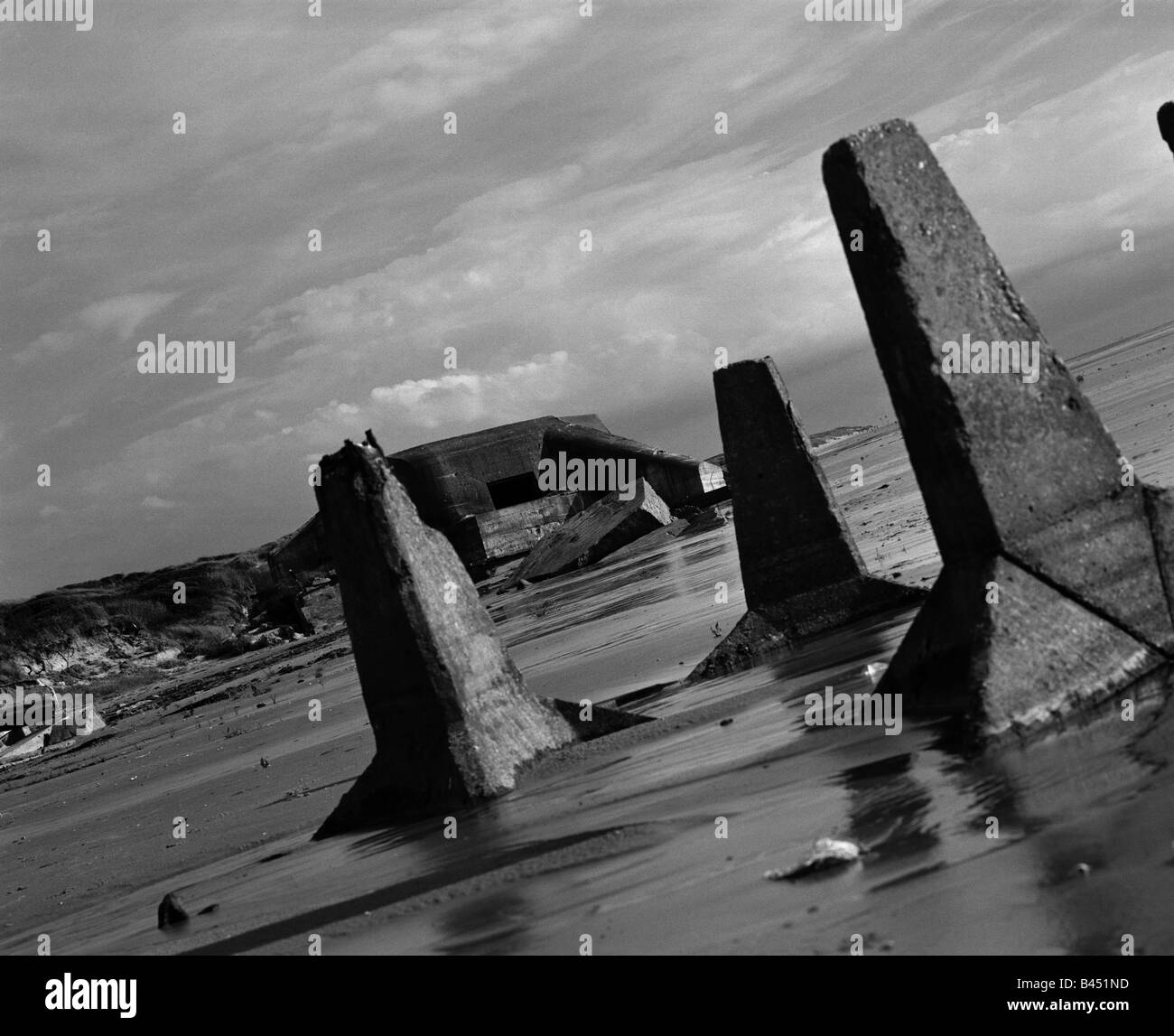 Betonbunker am Strand, Nord Frankreich Stockfoto