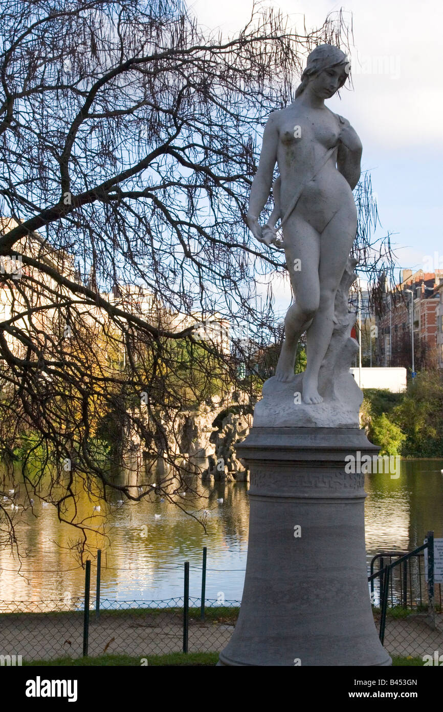 Öffentliche Gärten der Platz Marie Louise erstellt von Gedeon Bordian in Brüssel im Herbst fotografiert Stockfoto