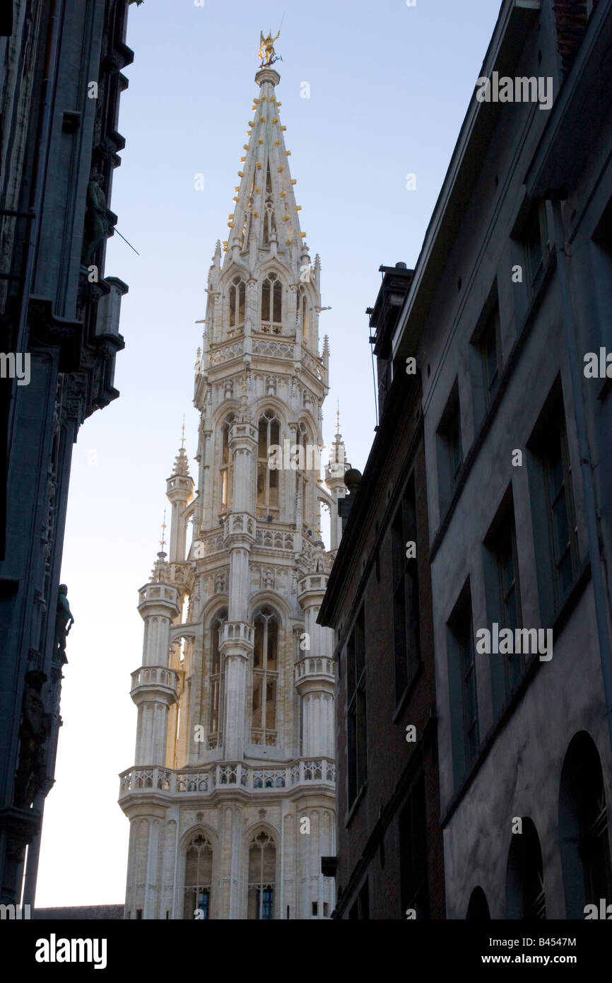 Der zentrale Platz von der Grand Place in Brüssel, Hauptstadt von Belgien in Europa im Herbst fotografiert Stockfoto