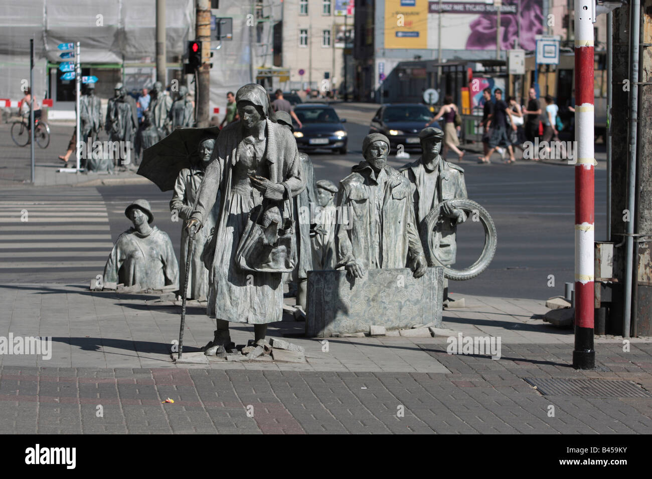 Unterführung - Skulpturen auf der Straße Stockfoto