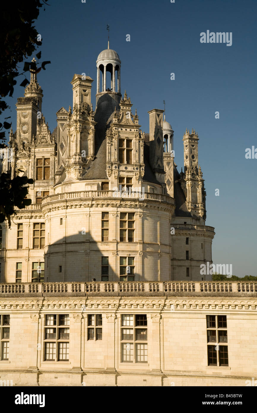 Südlichste Bastion Turm der zentralen halten und Westwand, Sonnenuntergang Chateau de Chambord, Loiretal, Frankreich. Stockfoto