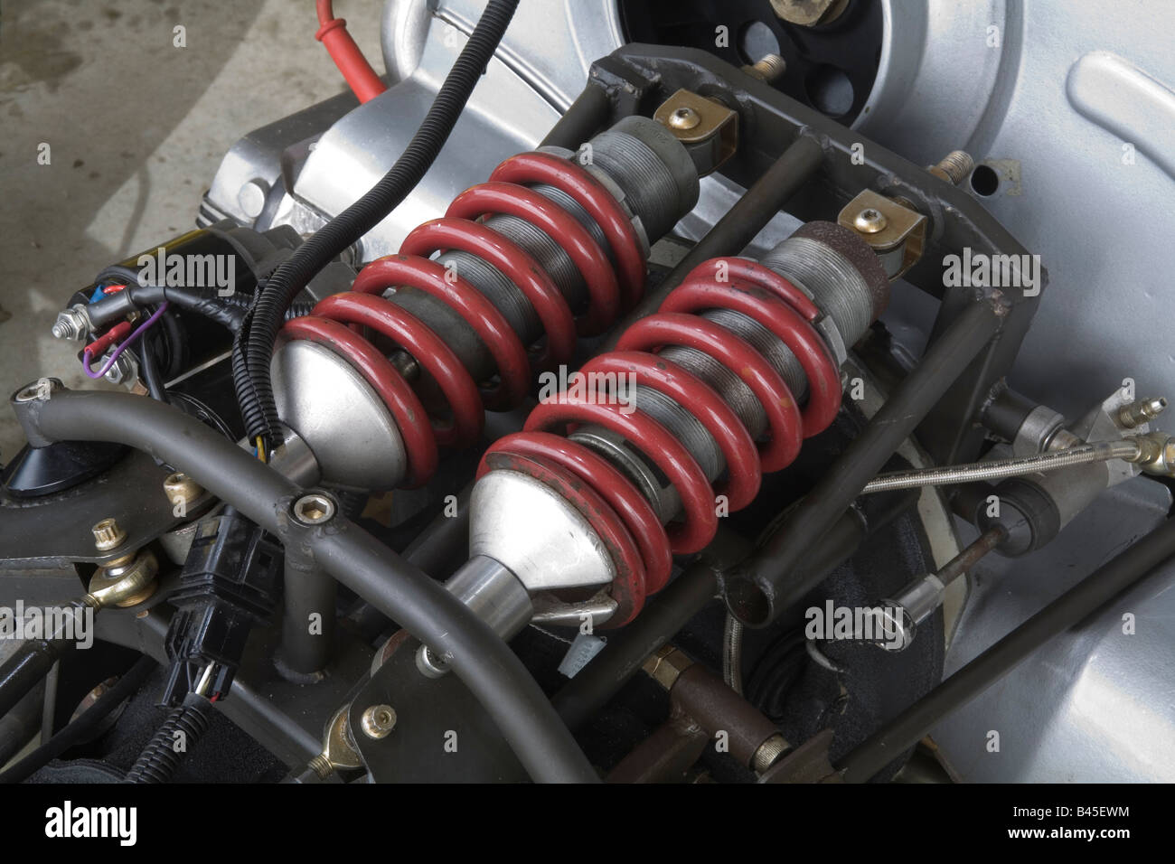 Aufhängung mit Spule über Stoßdämpfer auf einem offenen Rad Club Level Motorsport Rennwagen eingerichtet Stockfoto
