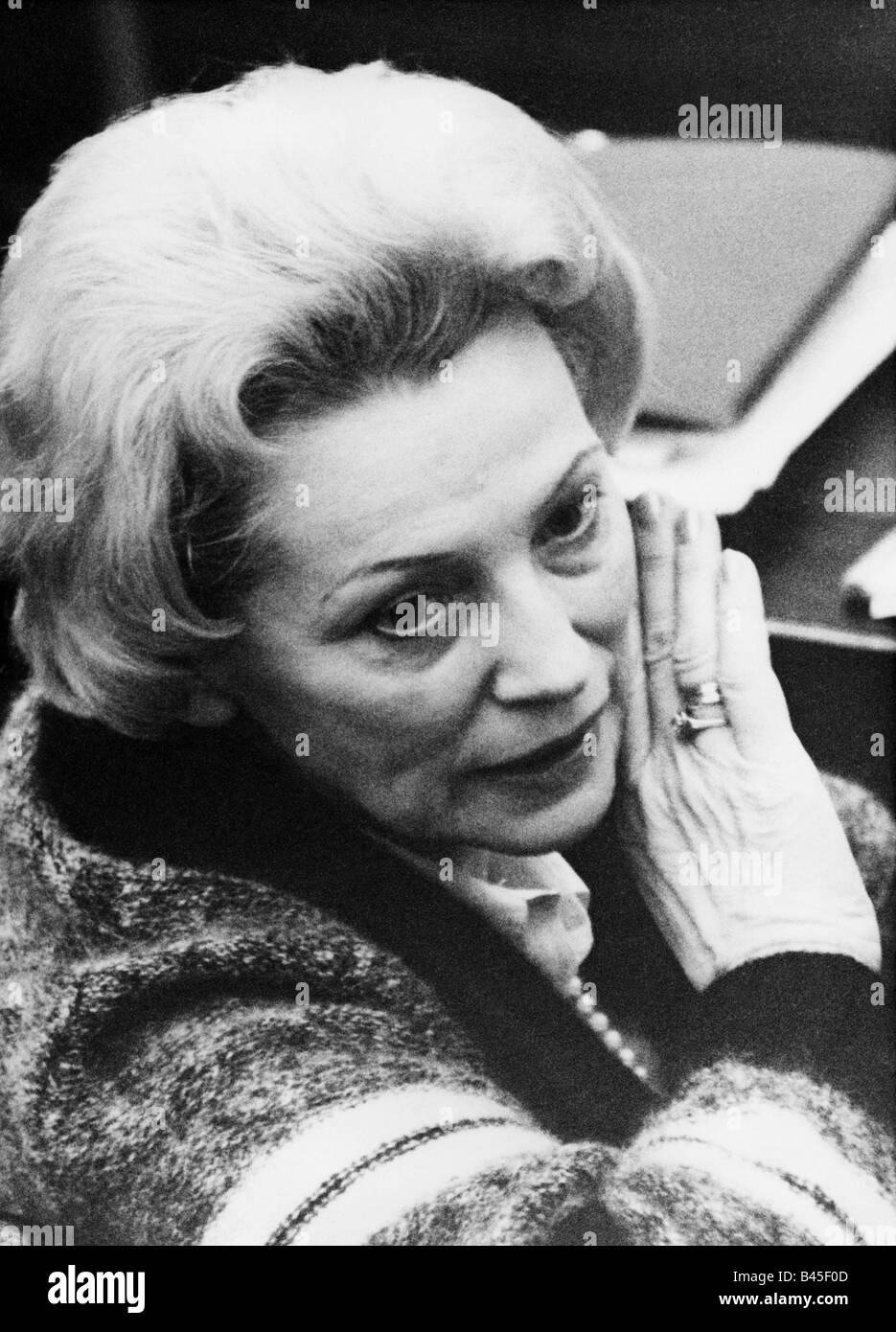 Annemarie renger SchwarzweißStockfotos und bilder Alamy