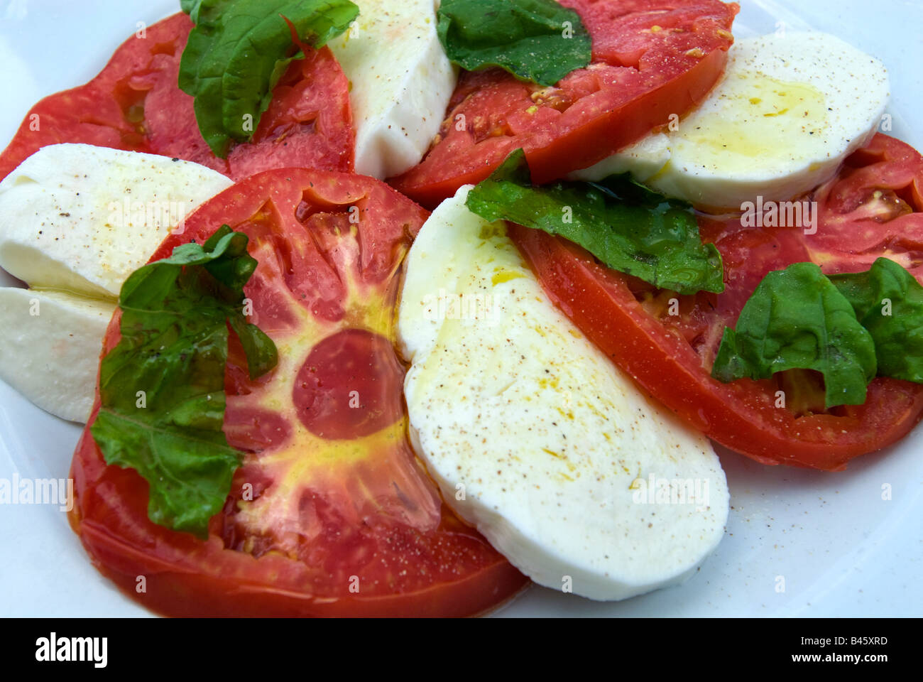 Tomaten-Mozzarella-Salat, Sorrento, neapolitanische Riviera, Italien Stockfoto