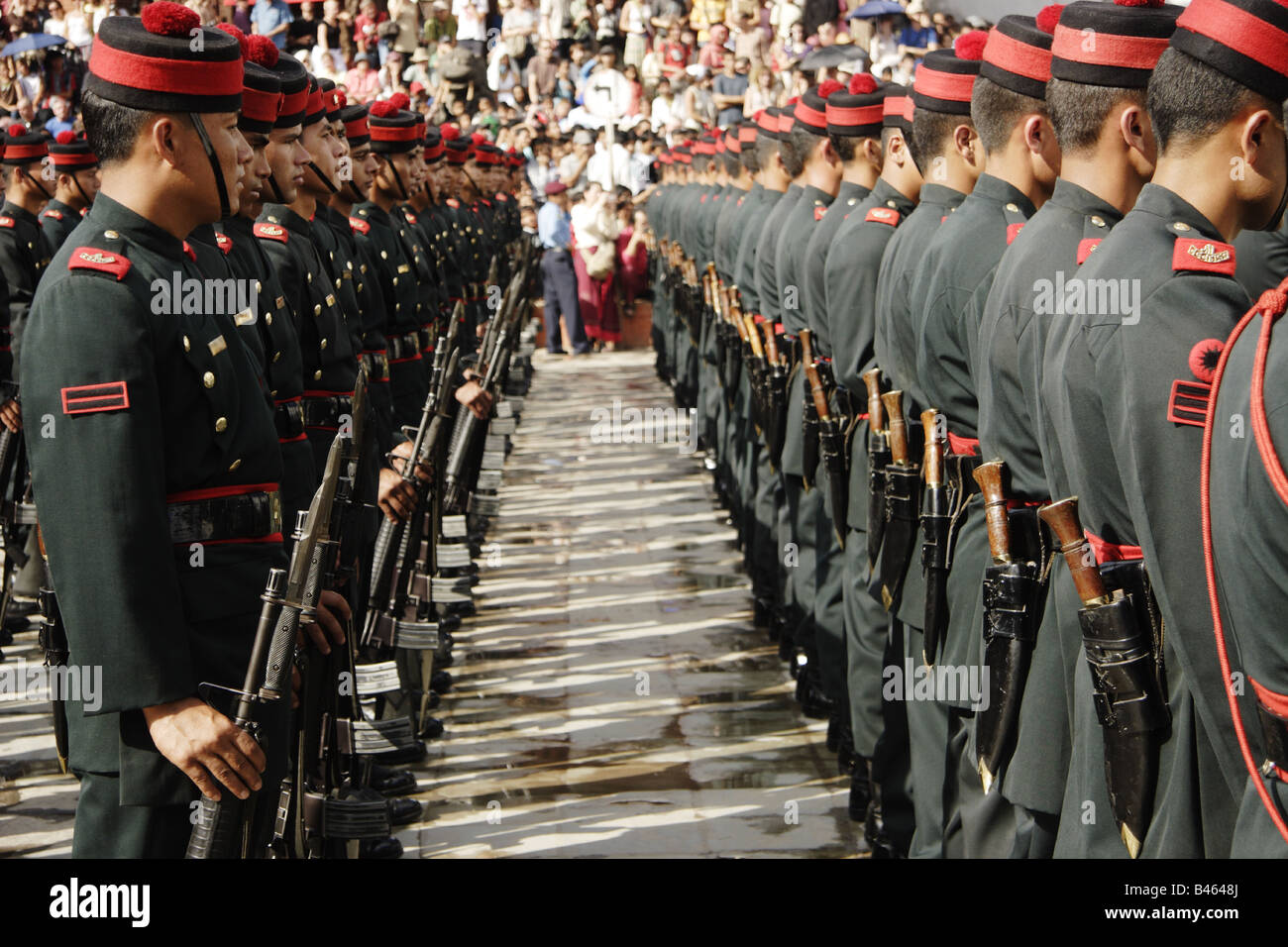 Nepalesischen Soldaten des Präsidenten unter am Durbar Square in Kathmandu während des Festivals Indra Jatra Stockfoto