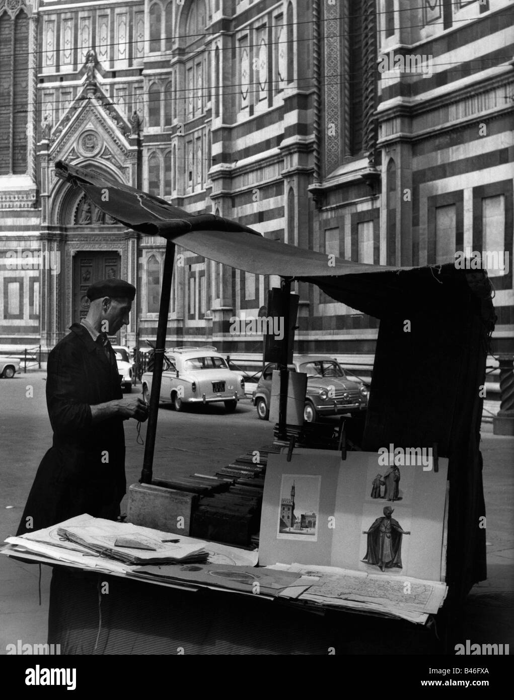 Geographie/Reise, Italien, Florenz, Straßenszenen, Straße mit schönen Künsten und Antiquitäten außerhalb des Florence Doms, 1950er Jahre, Stockfoto
