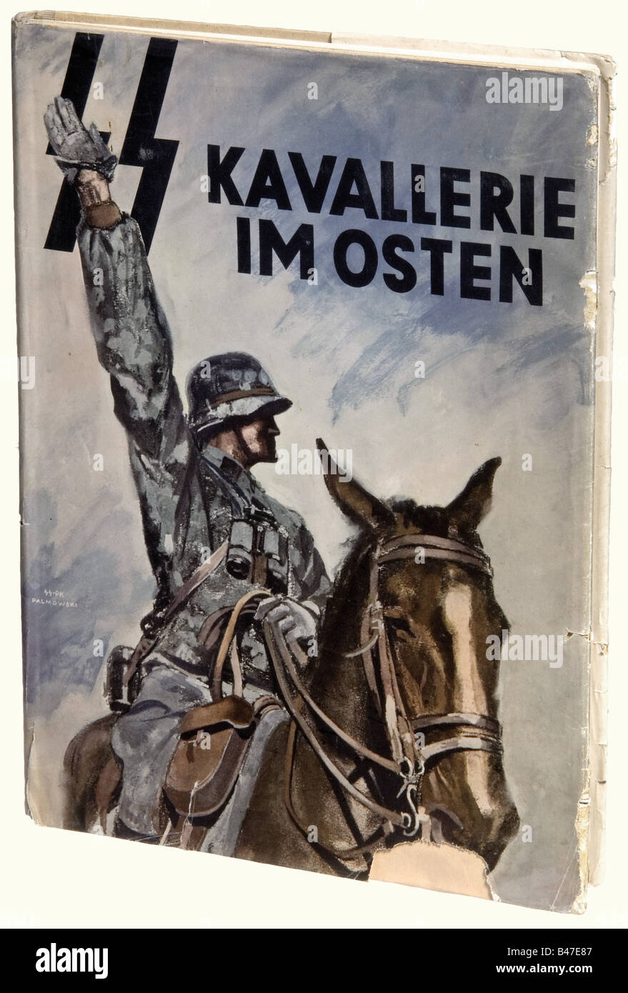 Gustav Lombard - ein Präsentationsbuch anlässlich der Verleihung des Ritterkreuzes an den künftigen Brigadier General der Waffen-SS-Kavallerie. Illustrierter Band 'SS Cavalry in the East', herausgegeben von der SS Cavalry Brigade, Verleger Georg Westermann, Braunschweig 1942. Großformat, 70 Seiten Text, 120 Platten in Farbe. Mit Staubschutzhülle. Selten. Auf den Flyblättern befinden sich handschriftliche Dedikationen und Unterschriften, die am 13. März 1943 bei einer kleinen Zeremonie in Bereshok präsentiert wurden. Unter den Unterschriften sind die von Hermann Fegelein mit langer Aufschrift, von dem Bach, Pannier, ha, Stockfoto