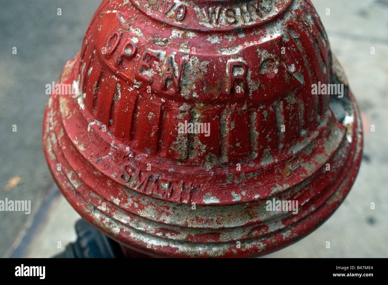 Nahaufnahme von einem rot bemalte Hydranten in New York am Samstag, 30. August 2008 Frances M Roberts Stockfoto