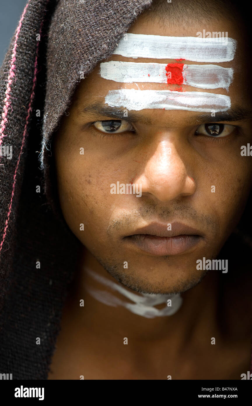 Hinduistische fromme Jüngling Porträt. Indien Stockfoto Hinduistische fromme Jüngling Porträt. Indien Stockfoto