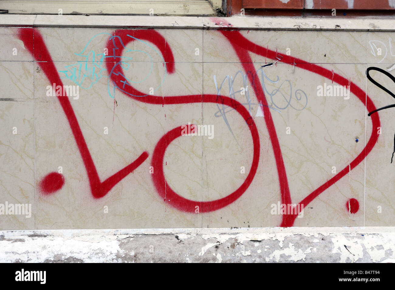 Graffiti Gekrakel LSD aka Lysergic Acid Diethylamide an städtischen Wand in Toronto Kanada Stockfoto