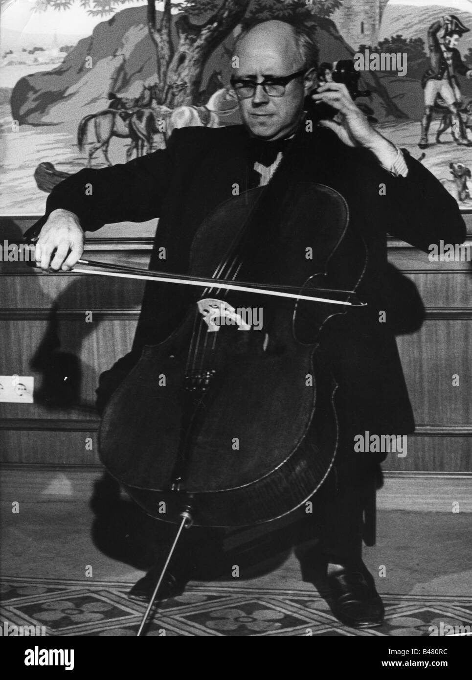Musiker mstislav rostropowitsch Fotos und Bildmaterial in hoher
