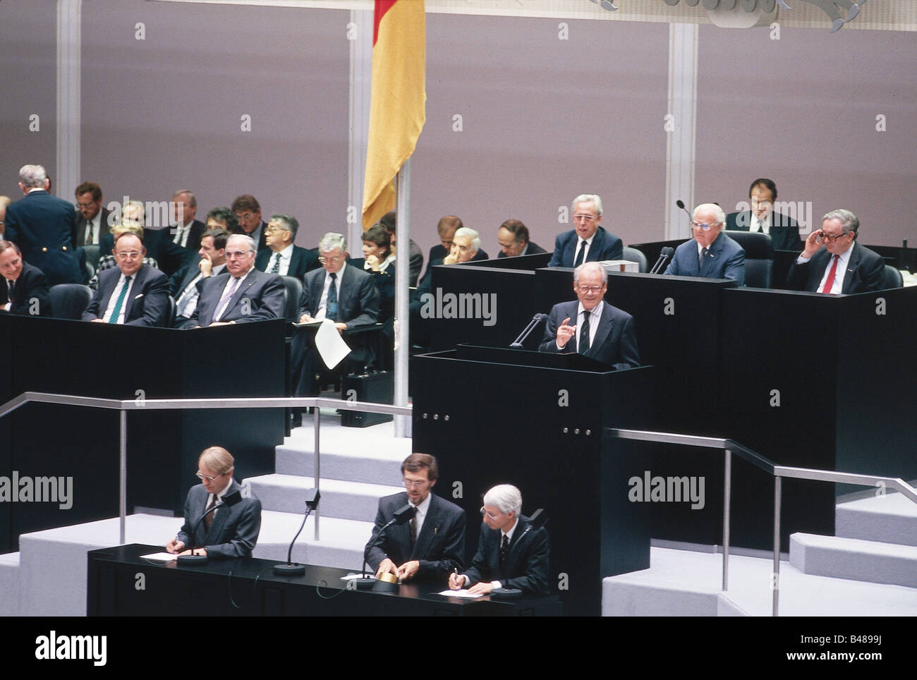 Brandt, Willys, 18.12.1913 - 8.10.1992, deutscher Politiker (SPD), während der Konferenz des ersten gesamtdeutschen parlaments, Berlin, 4.10.1990, Stockfoto